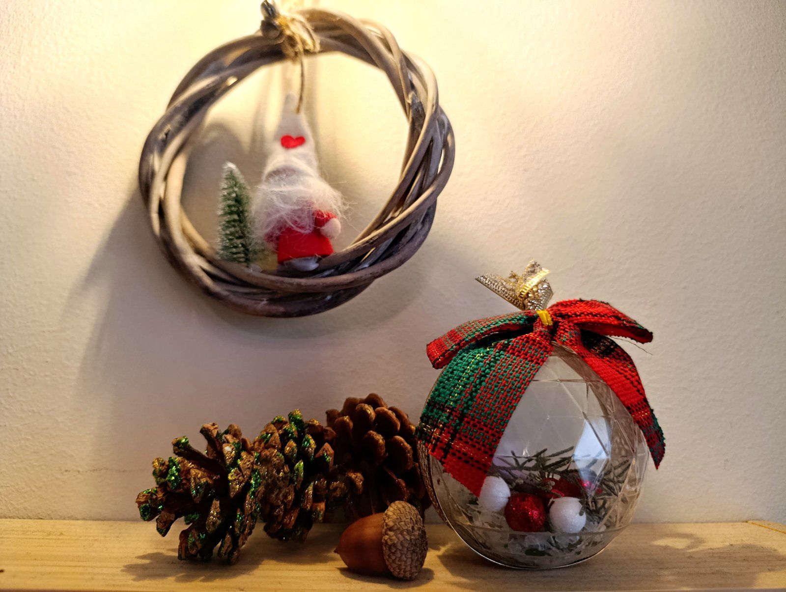 Днес да има повече подаръци в сърцата, отколкото под елхата!