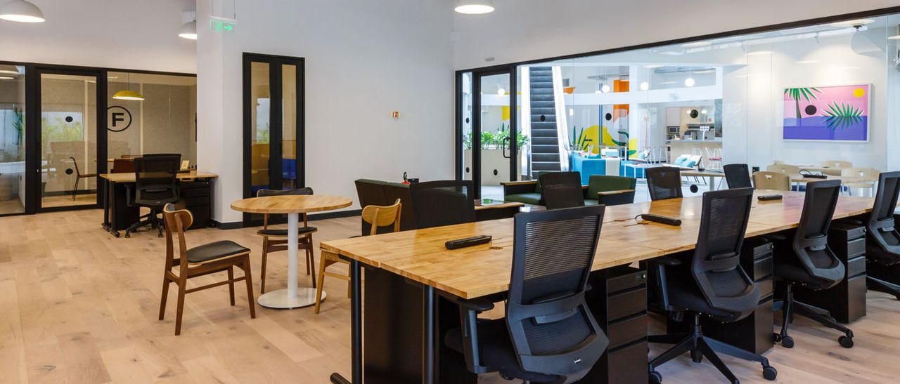 Building carousel image - 2