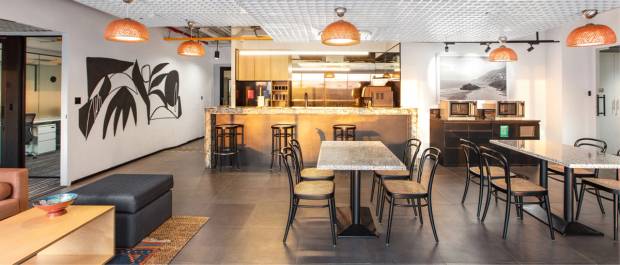 Express Towers building images