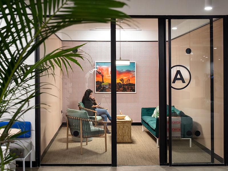 Building carousel image - 4