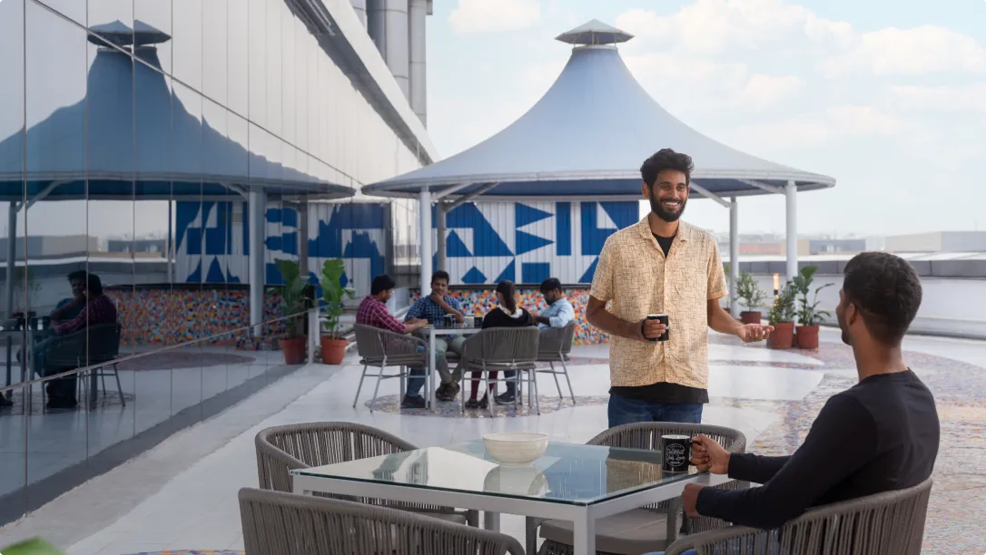 Hero carousel image - 3