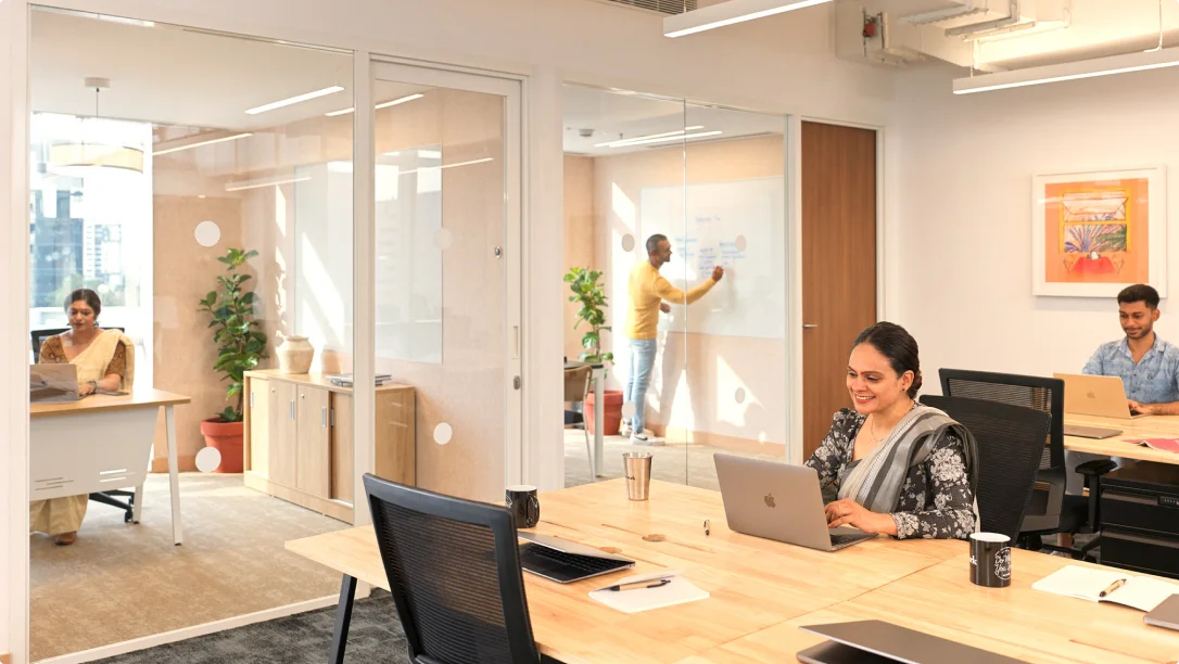 Hero carousel image - 4