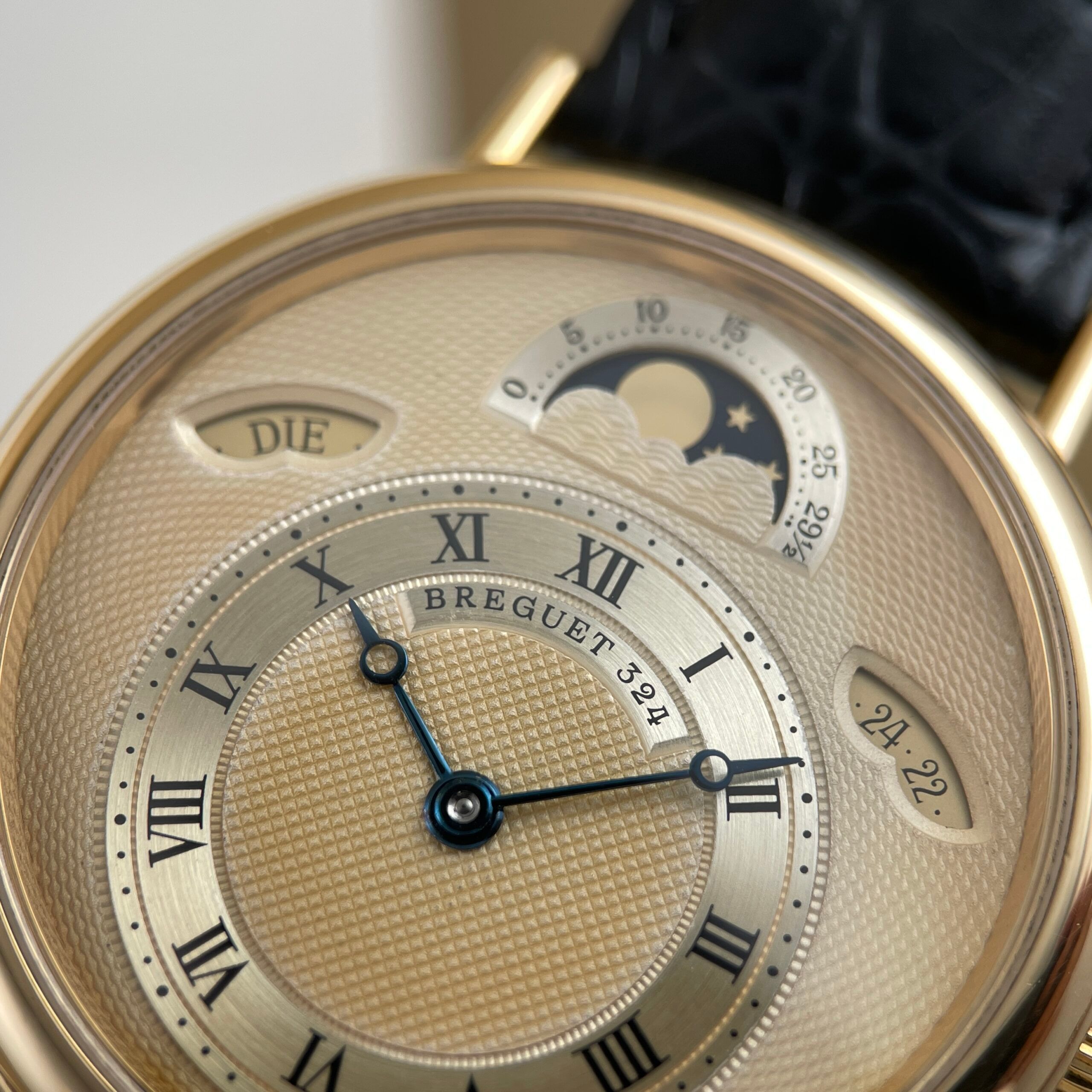 Breguet Classique Day-Date Moon Phase, photo 2 of 13