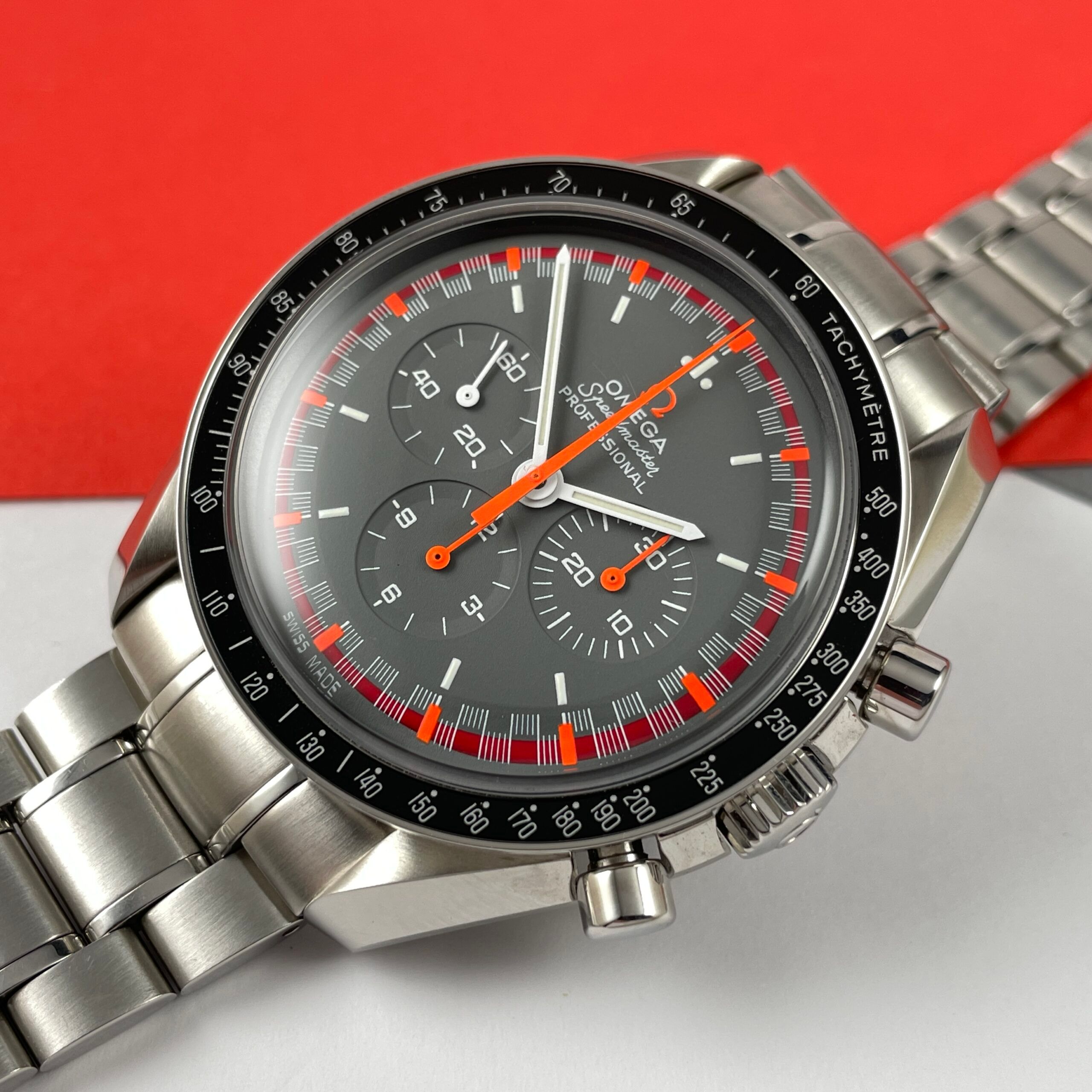 Omega Speedmaster Limited Japanese Racing Dial