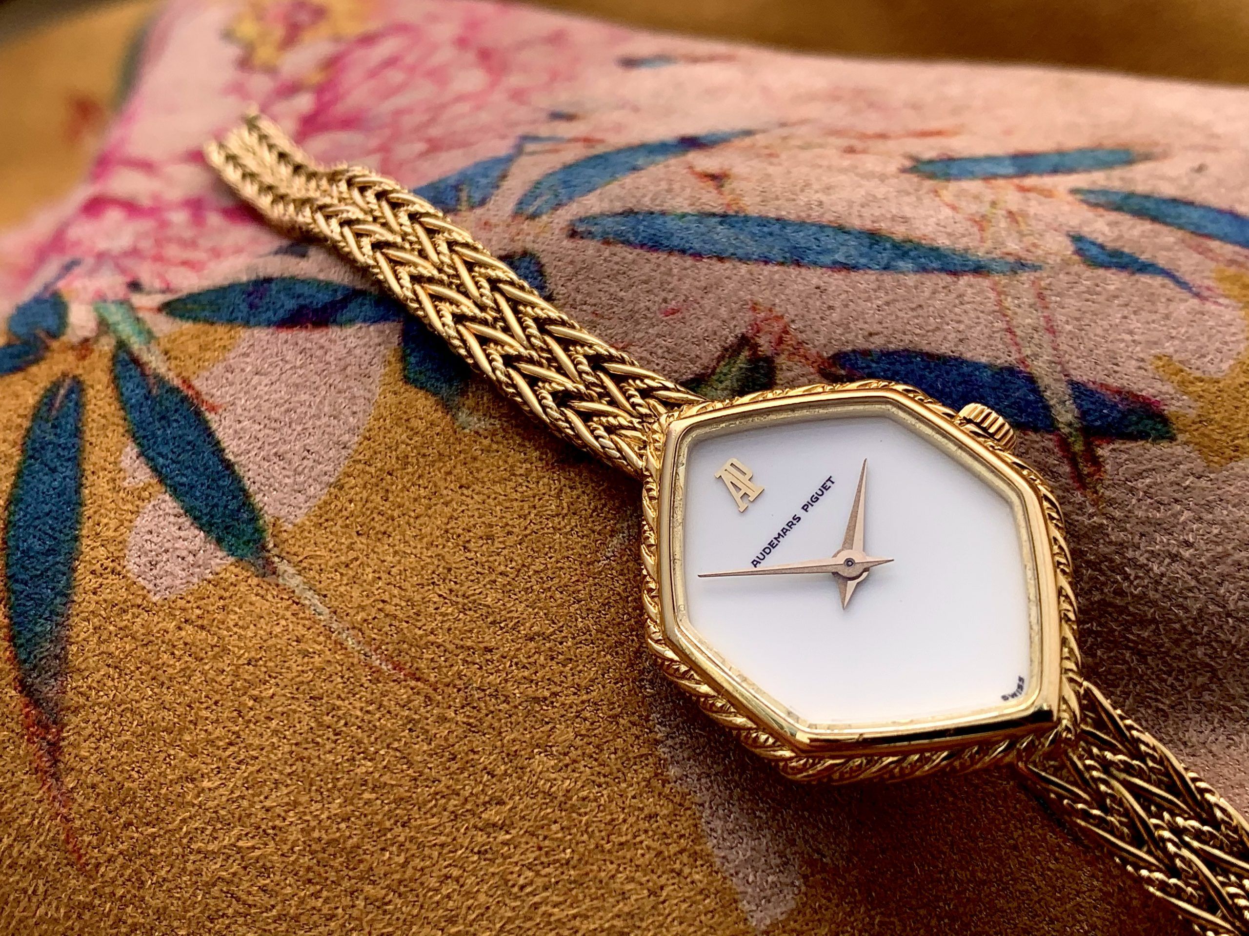 Audemars Piguet Rare Gold Ladies Cocktail Watch, photo 4 of 21