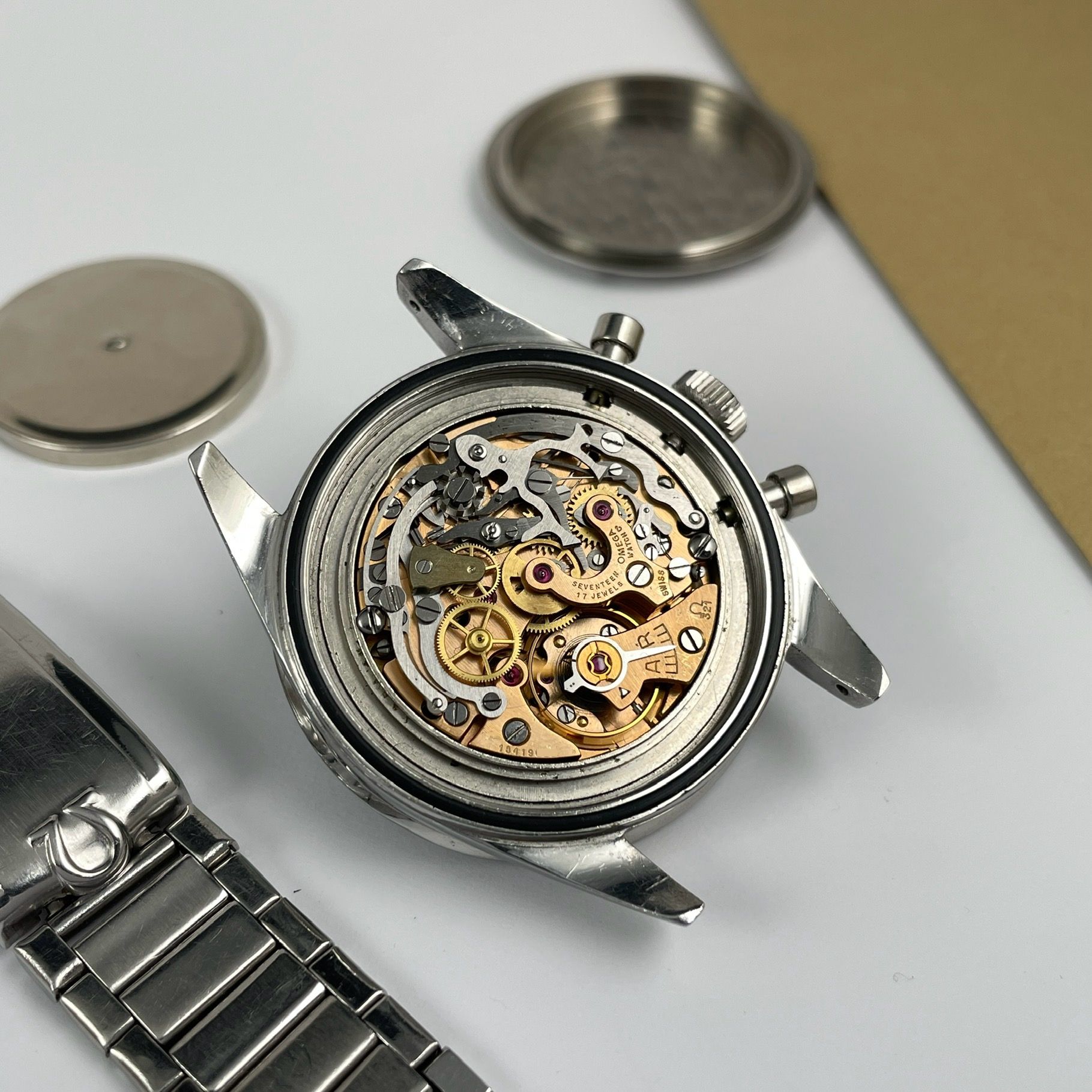 Omega Speedmaster 2998-6 ‘Green Bezel’, photo 14 of 15