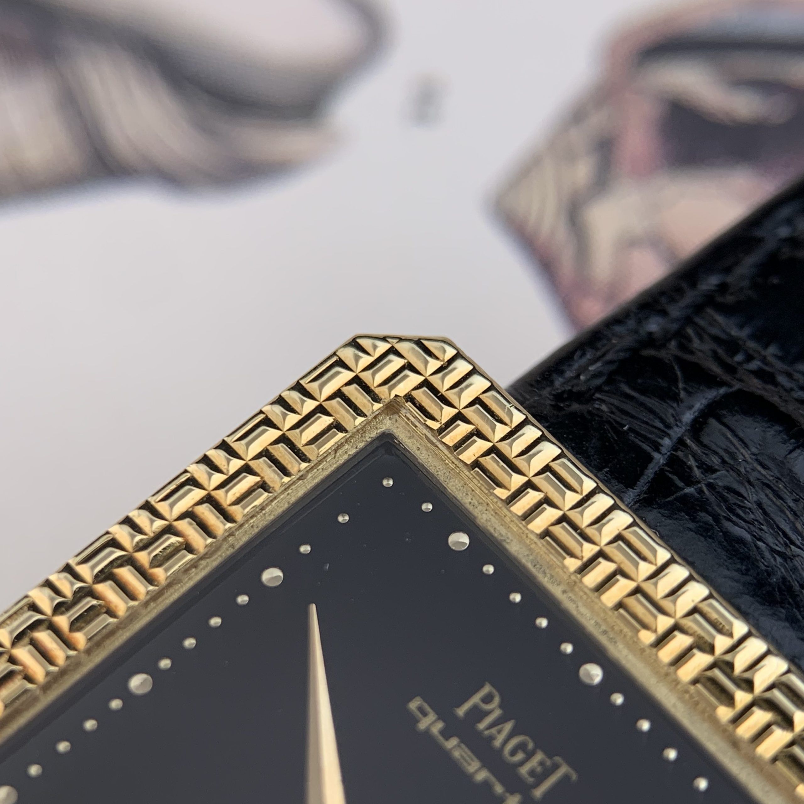 Piaget Onyx Dial Yellow Gold Gentlemen Dress Watch, photo 2 of 12