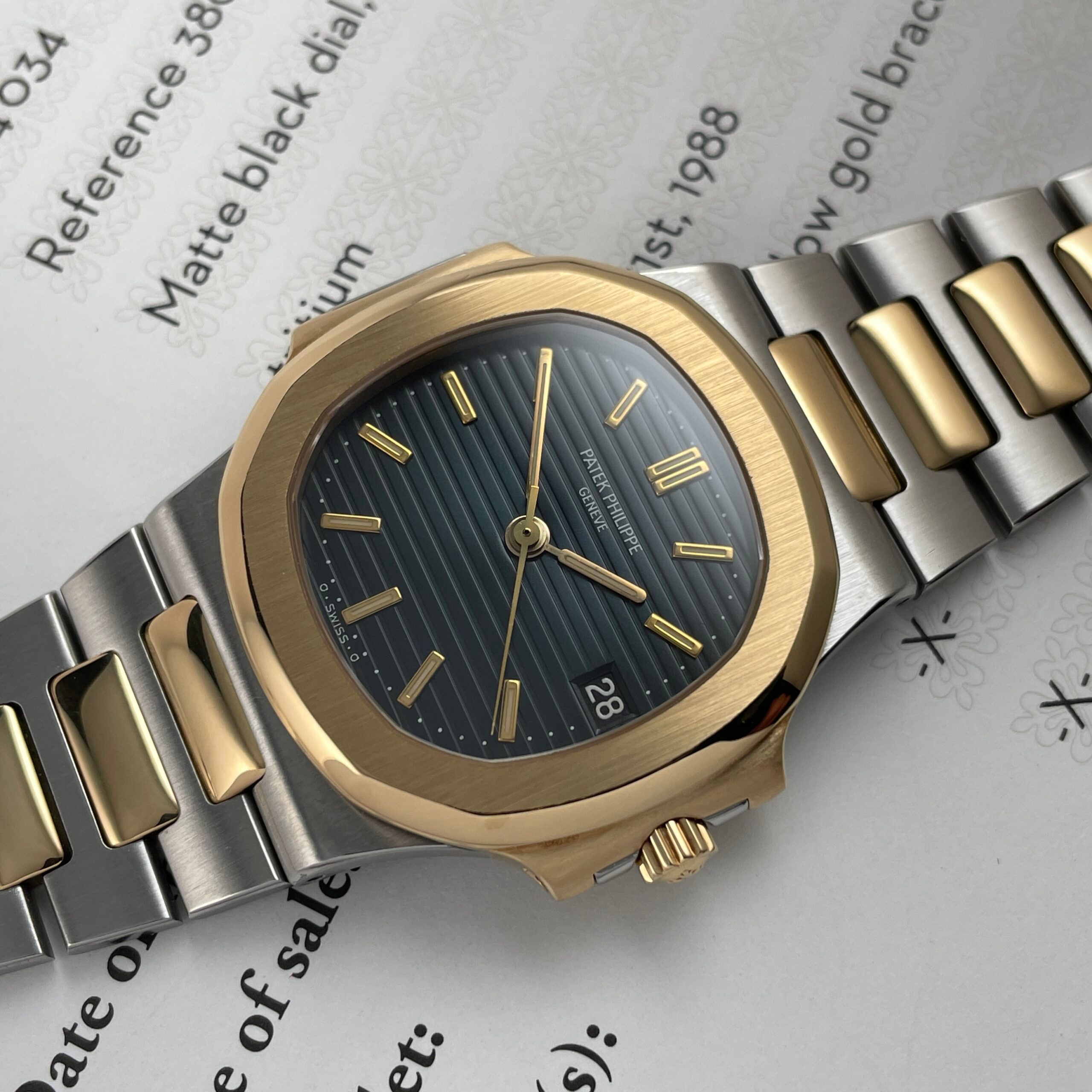 Patek Philippe Nautilus 3800/1 Blue Dial with Extract of Archives, photo 5 of 15