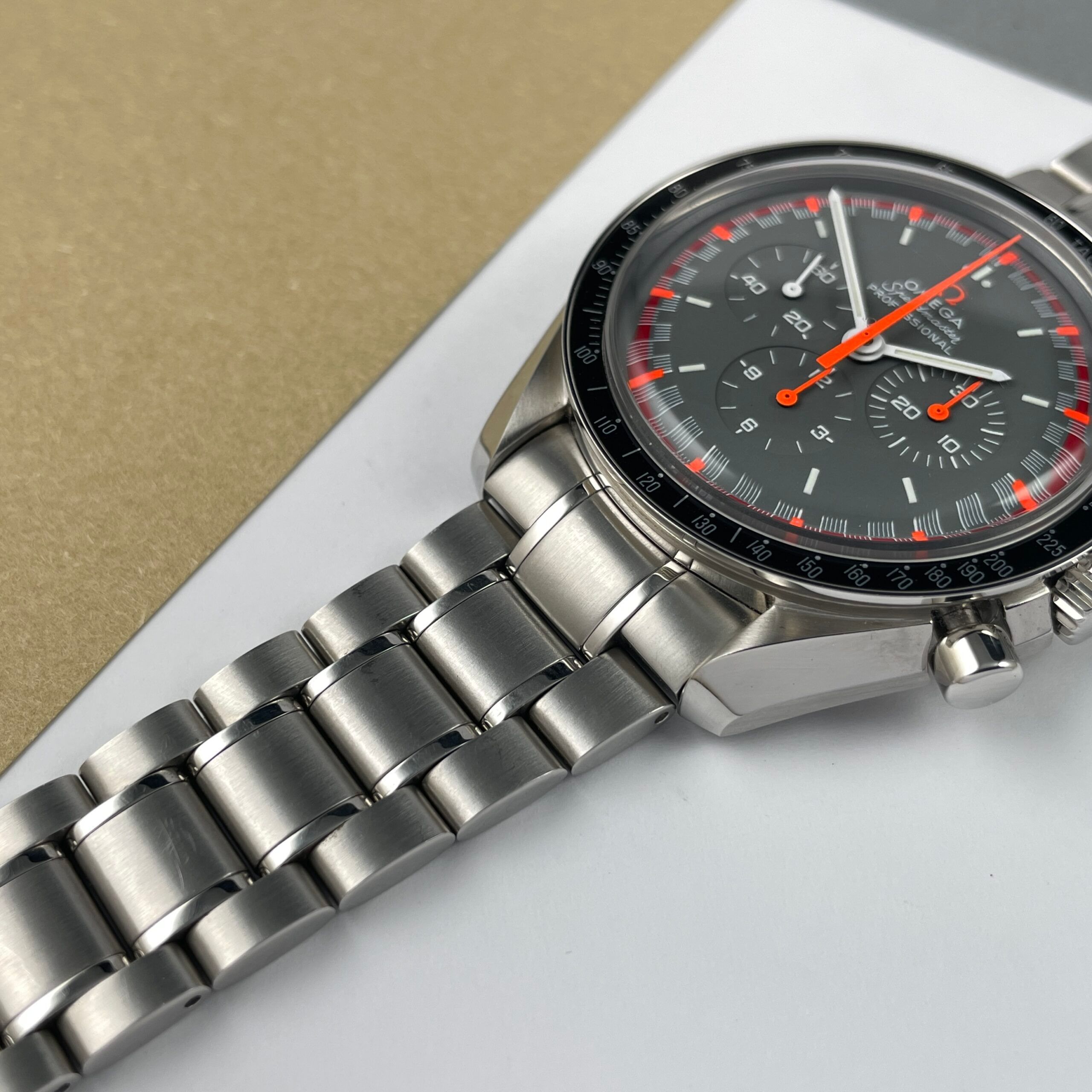 Omega Speedmaster Limited Japanese Racing Dial, photo 7 of 15