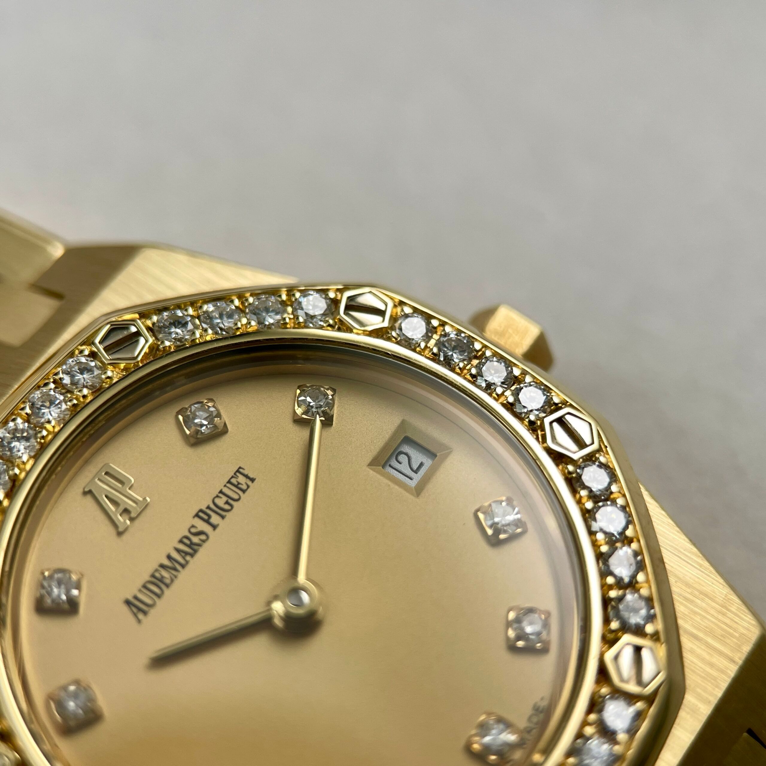Audemars Piguet Royal Oak Lady ‘Lemon’ Diamond, photo 7 of 14