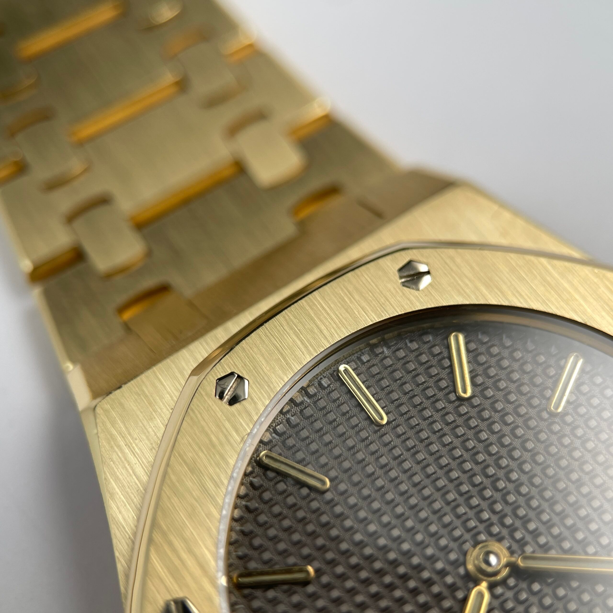 Audemars Piguet Royal Oak Yellow Gold Grey Tapisserie, photo 10 of 14