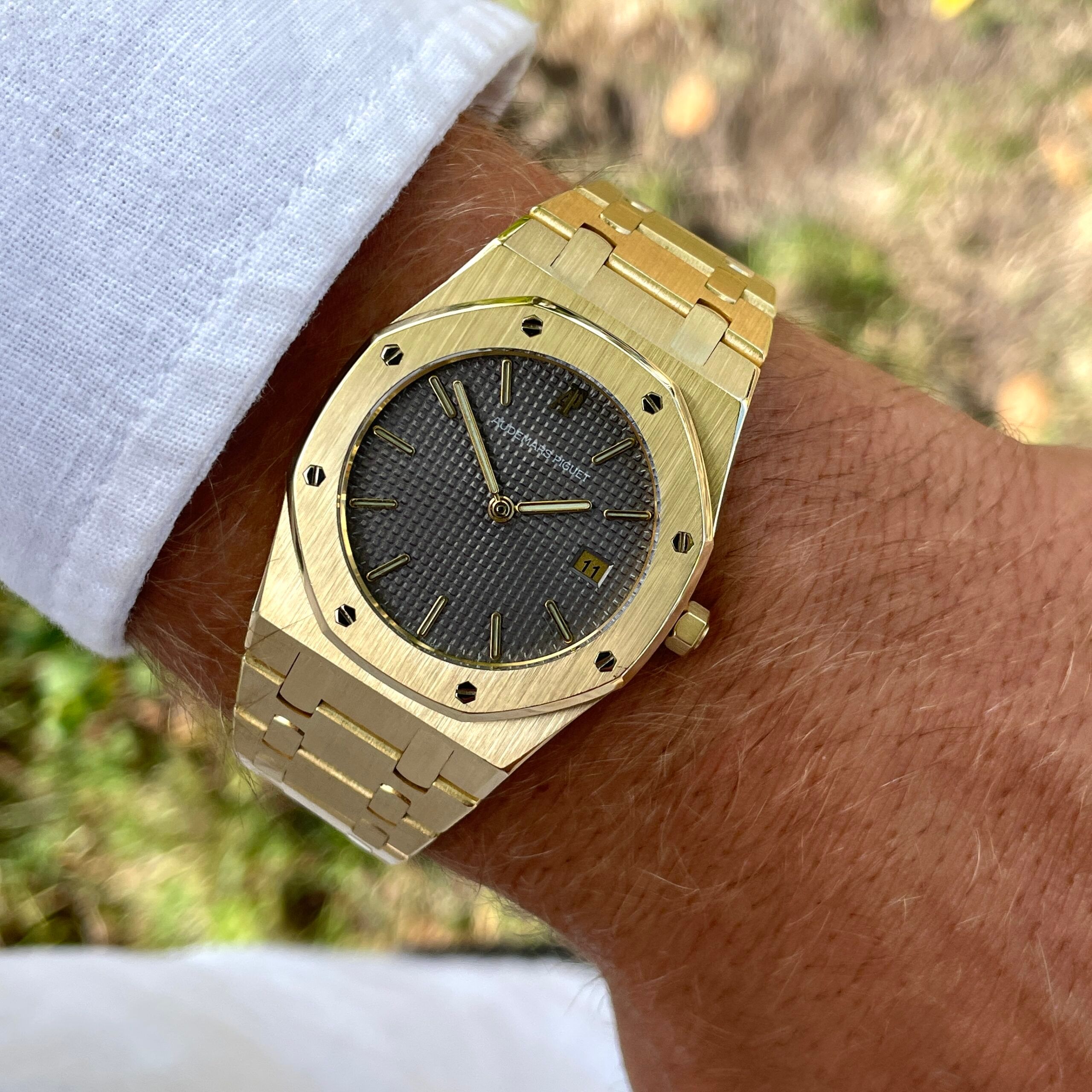 Audemars Piguet Royal Oak Yellow Gold Grey Tapisserie, photo 3 of 14