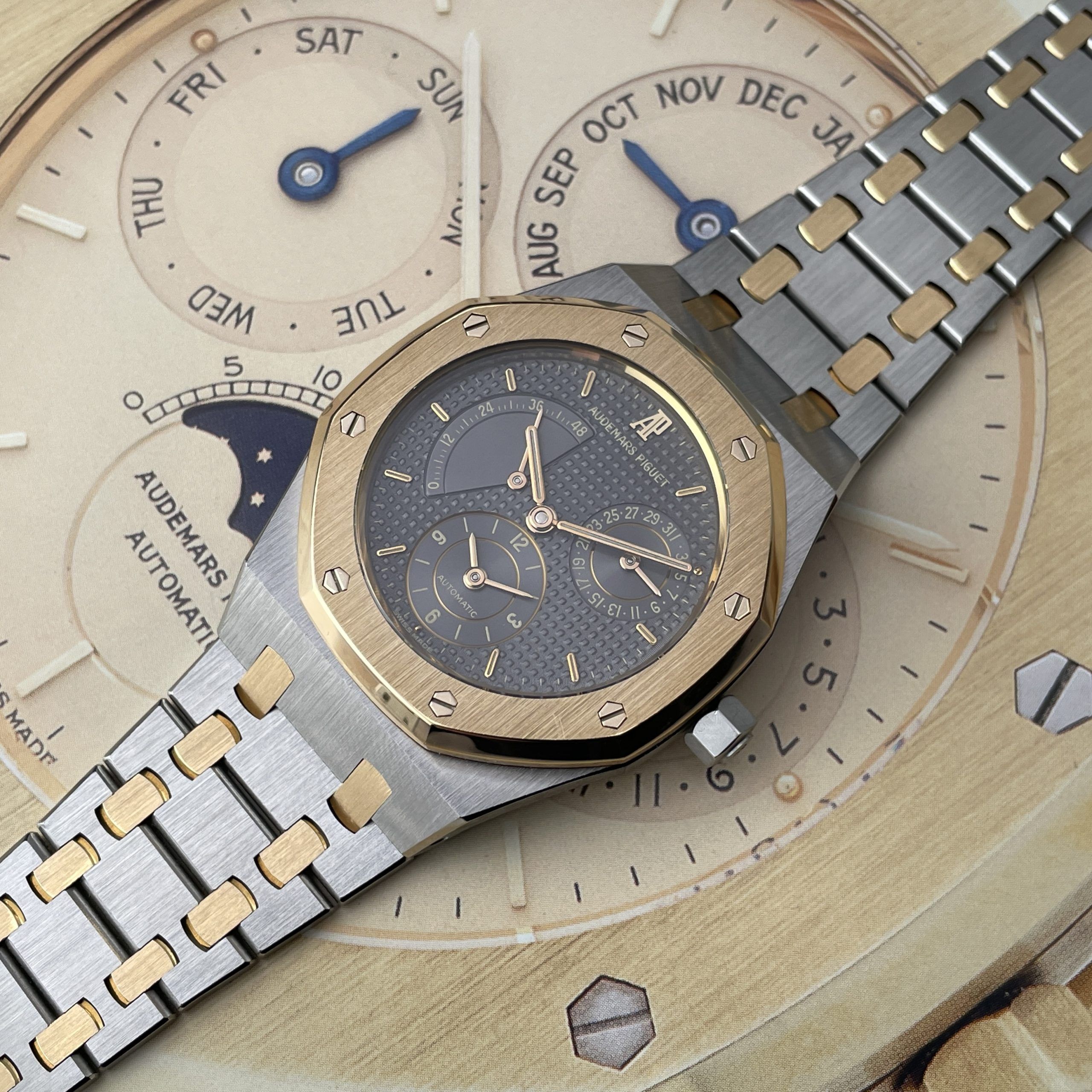 Audemars Piguet Royal Oak ‘Dual Time’ 25730SA, photo 7 of 18
