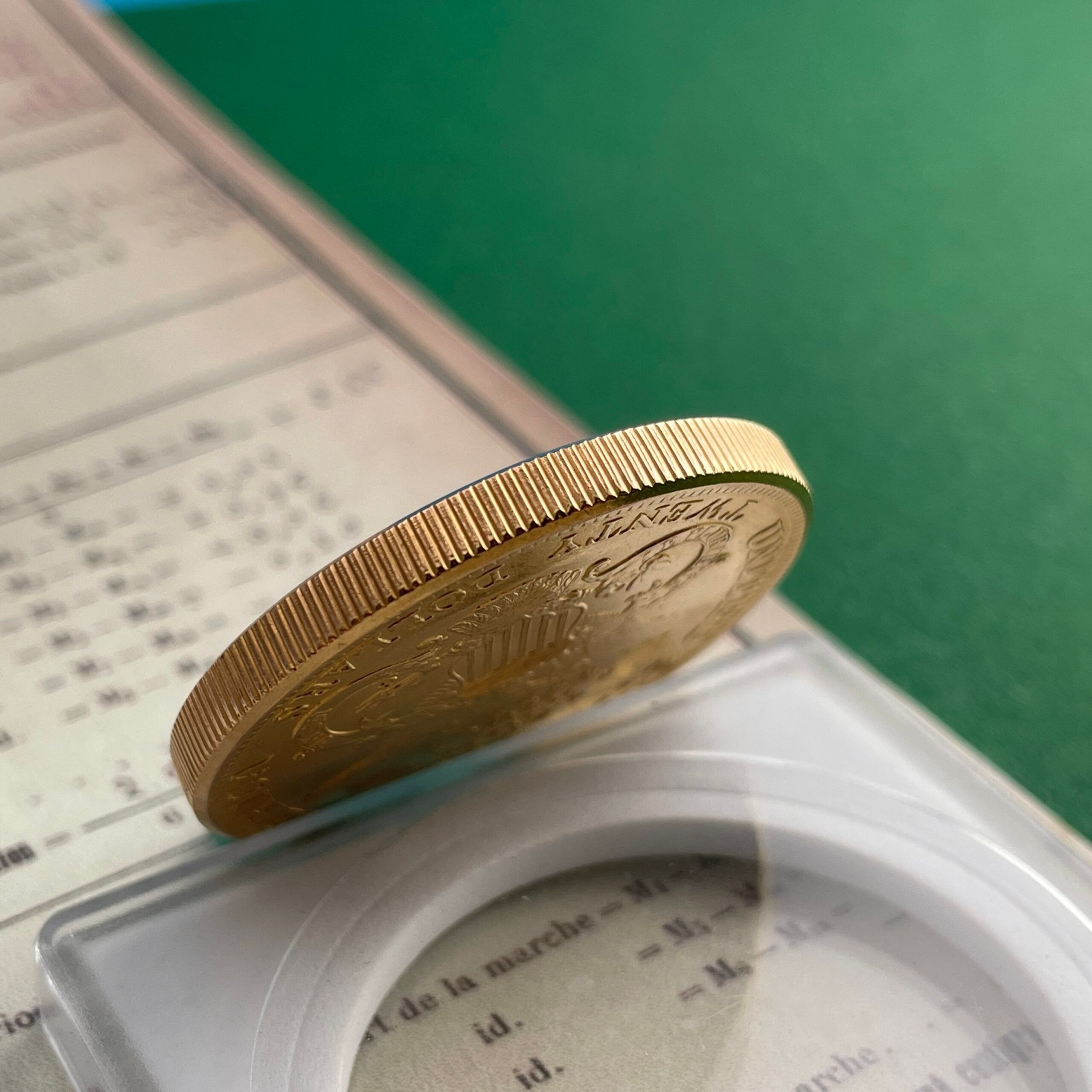 Gübelin Gold Concealed Coin Watch, photo 11 of 15