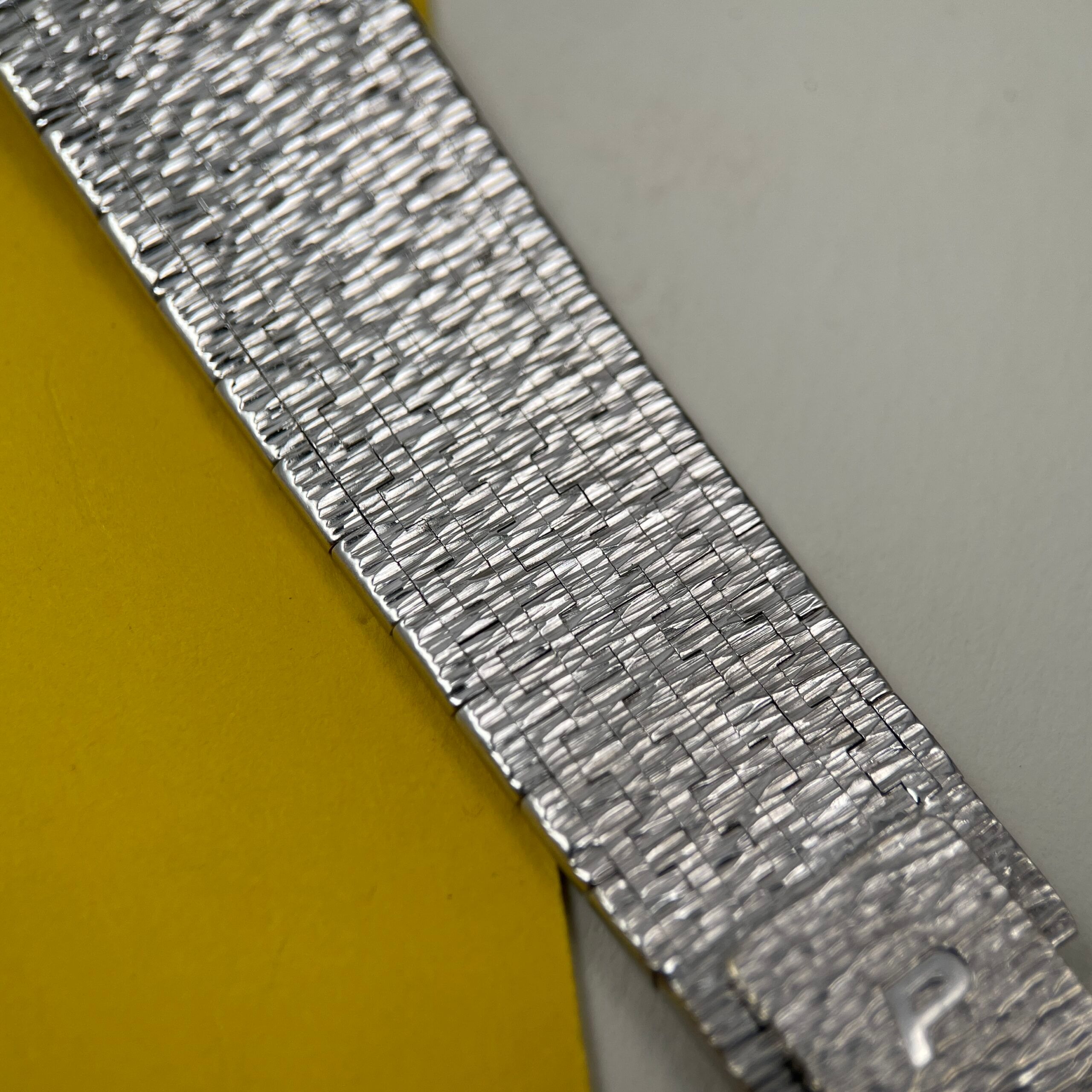 Piaget Diamond Onyx Dial in ‘Bark Finish’, photo 11 of 15