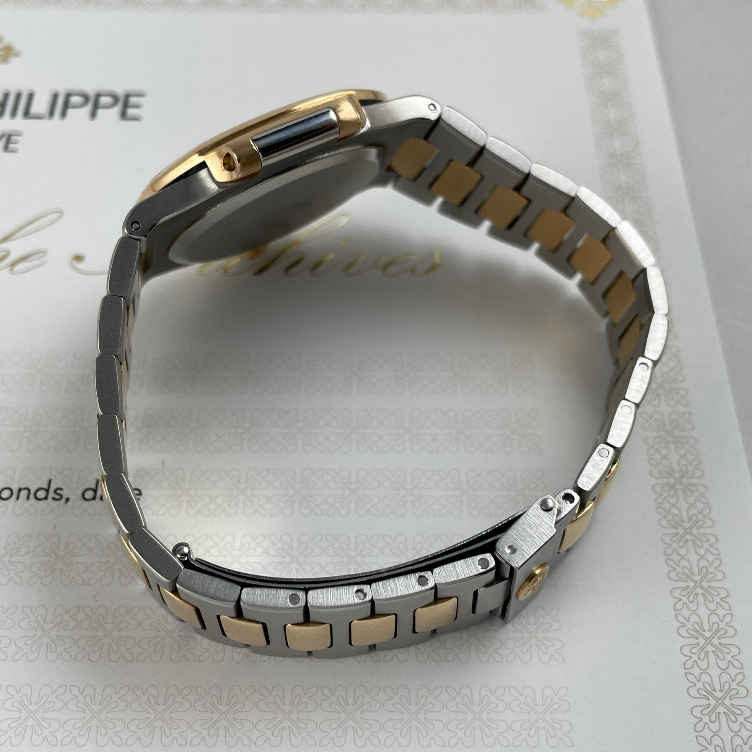 Patek Philippe Nautilus 3800/1 Blue Dial with Extract of Archives, photo 11 of 15