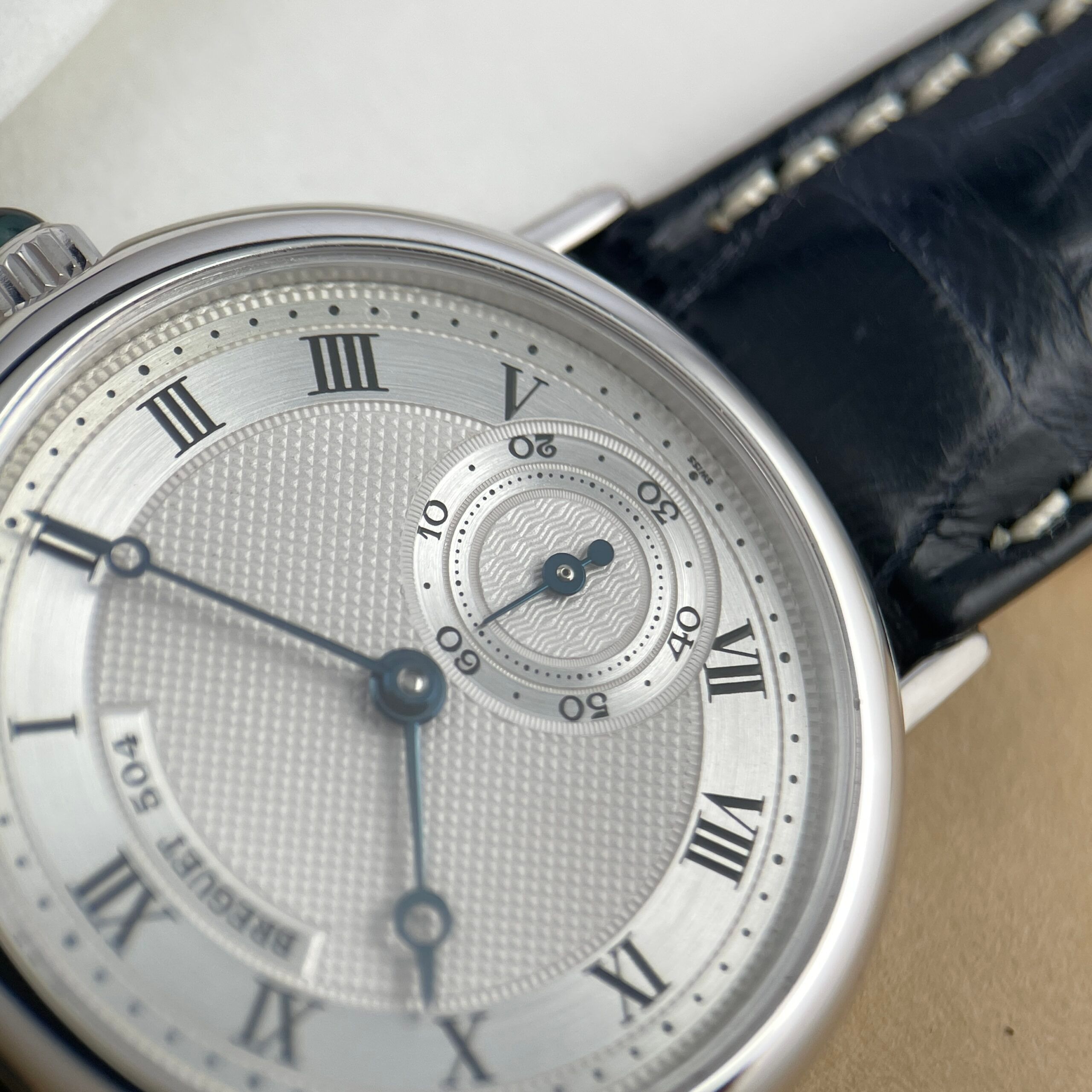Breguet Classique ‘Petite Seconds’, photo 2 of 14