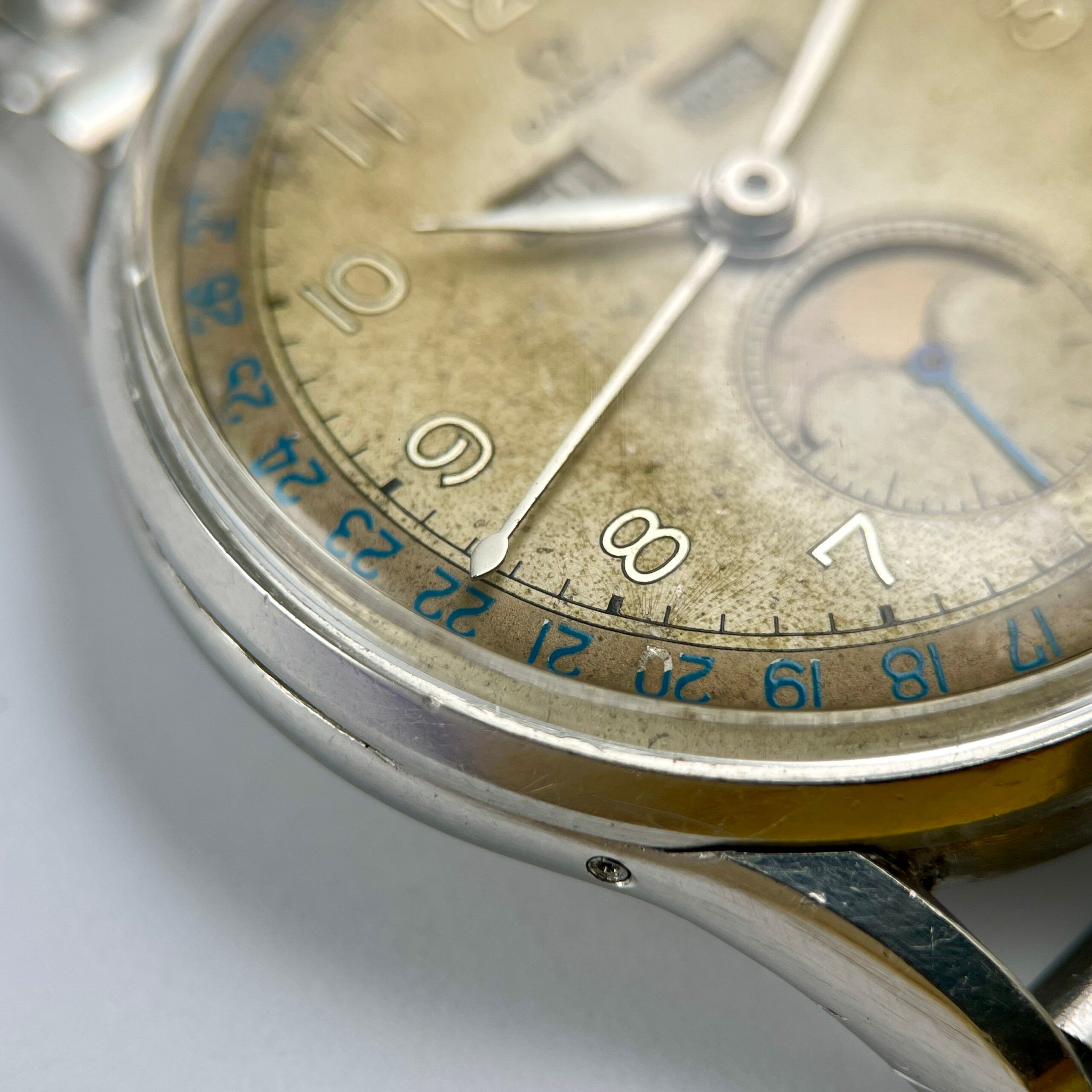 Omega Cosmic Triple Date Moon Phase, photo 9 of 13