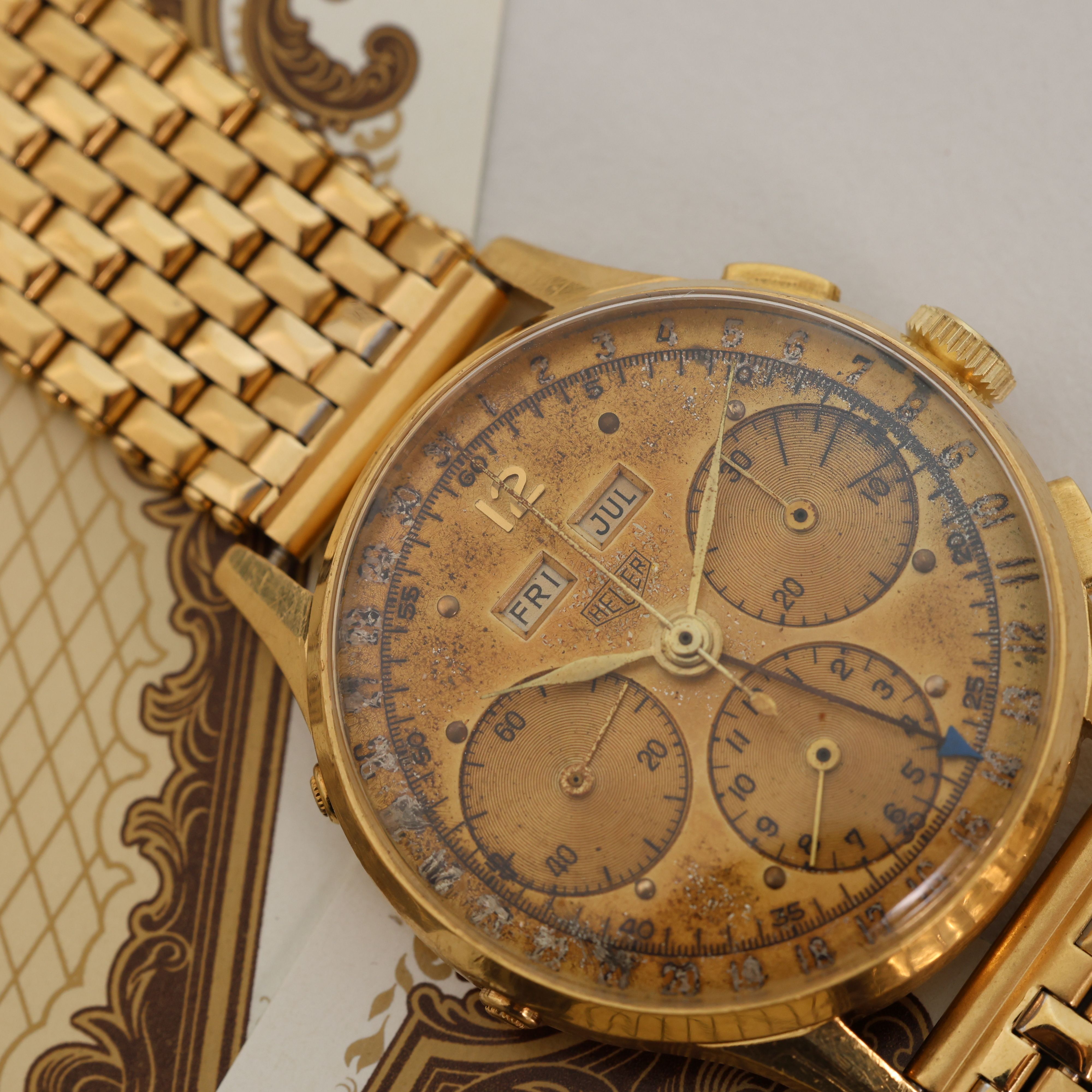 Heuer Triple Date Chronograph, photo 5 of 10