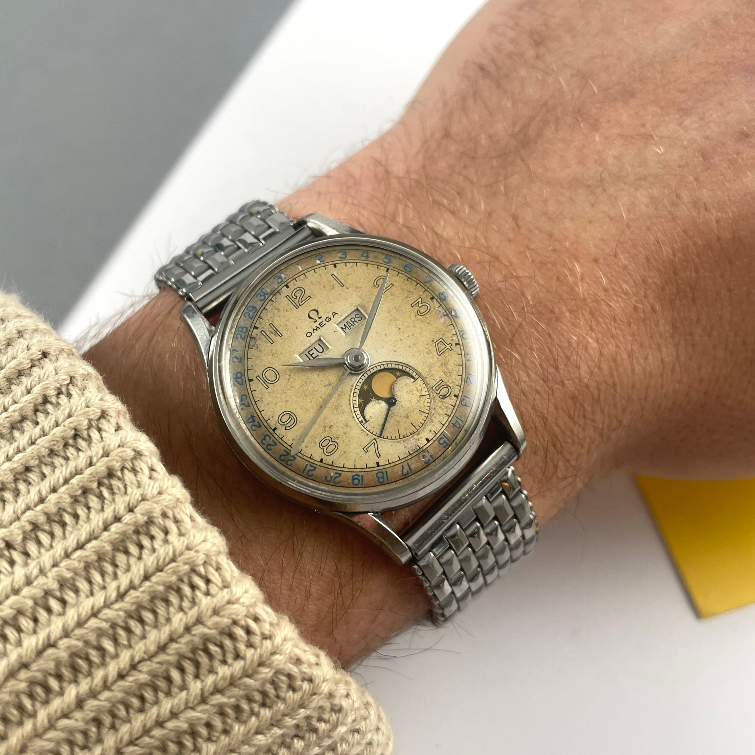 Omega Cosmic Triple Date Moon Phase, photo 6 of 13