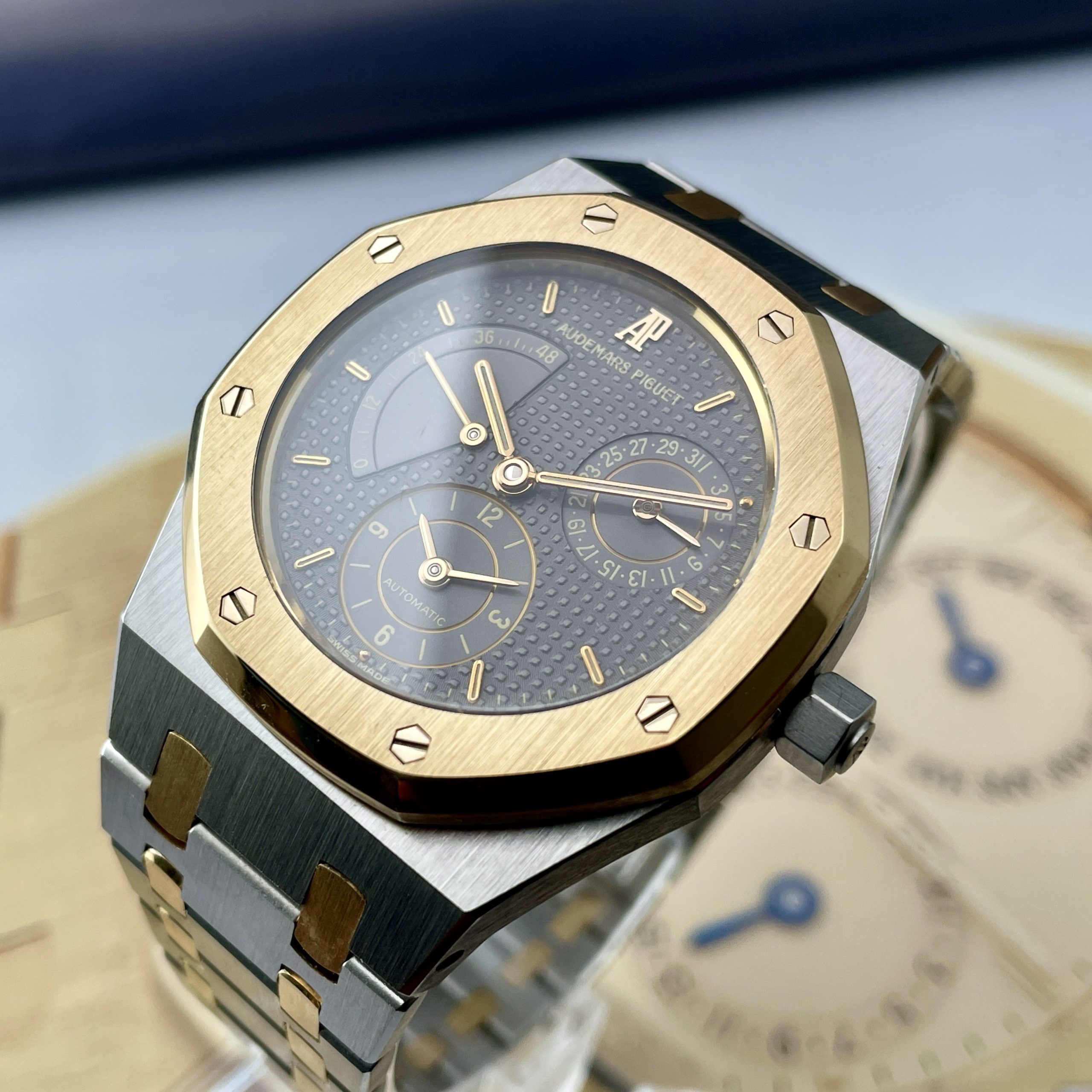 Audemars Piguet Royal Oak ‘Dual Time’ 25730SA, photo 6 of 18