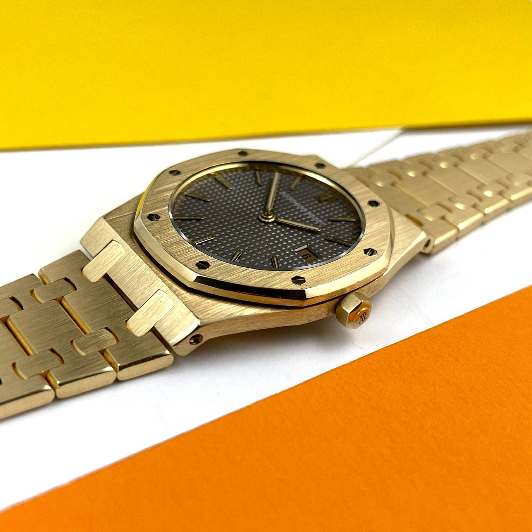 Audemars Piguet Royal Oak Yellow Gold Grey Tapisserie, photo 2 of 14