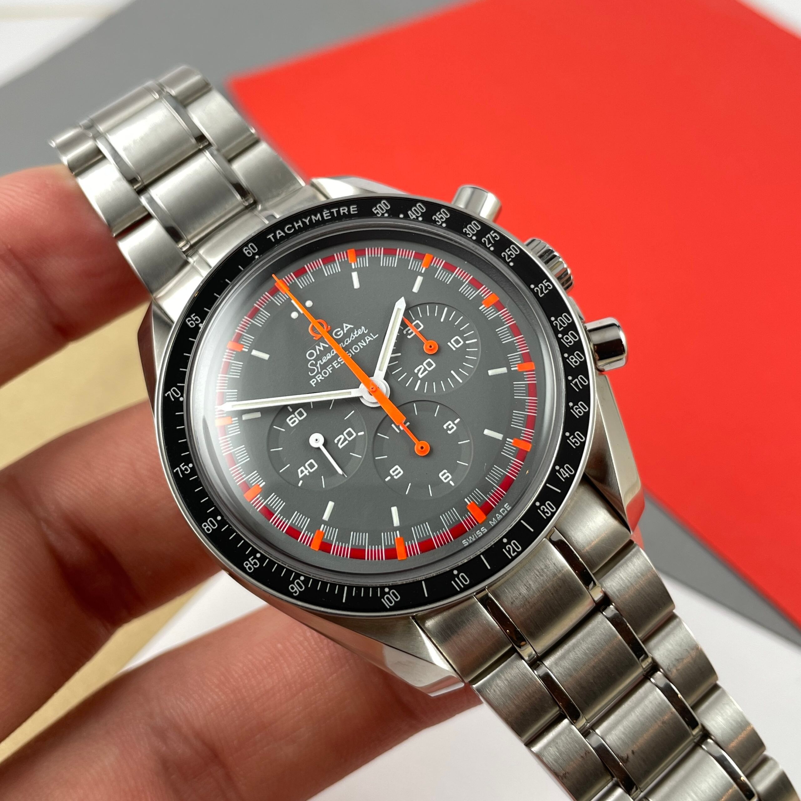 Omega Speedmaster Limited Japanese Racing Dial, photo 3 of 15