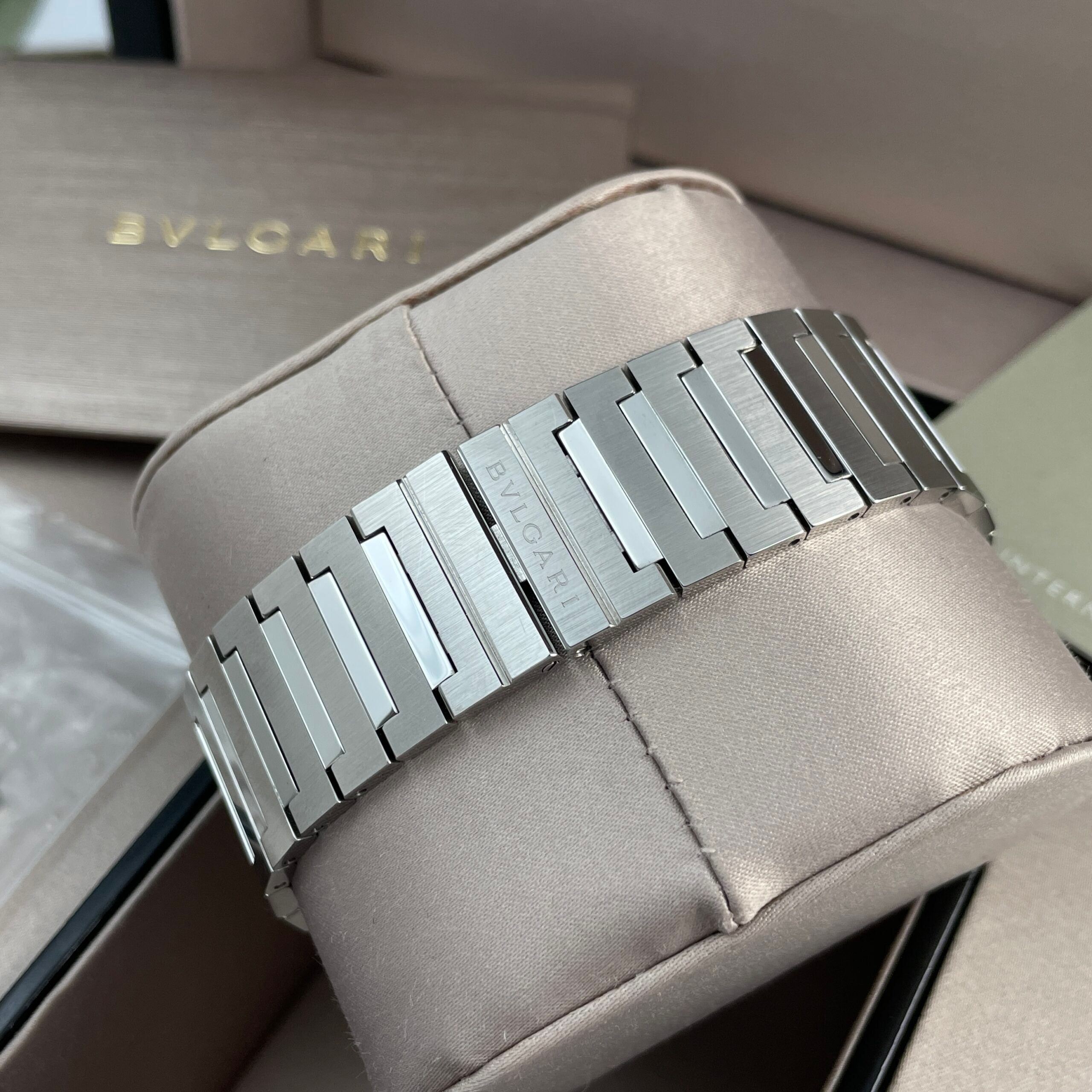 Bvlgari Octo Finissimo, photo 11 of 16