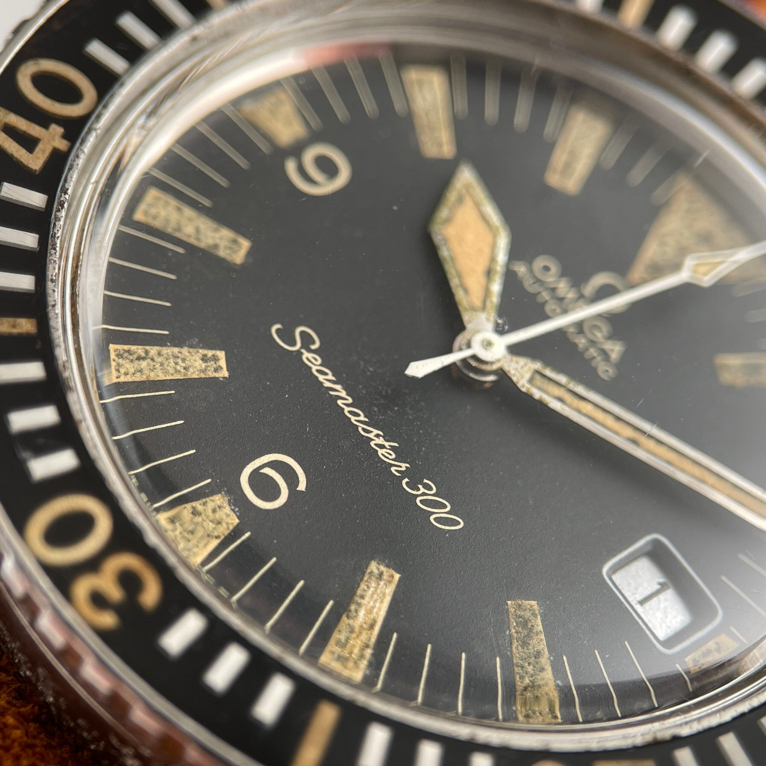 Omega Seamaster 300 ‘Big Triangle’, photo 5 of 14