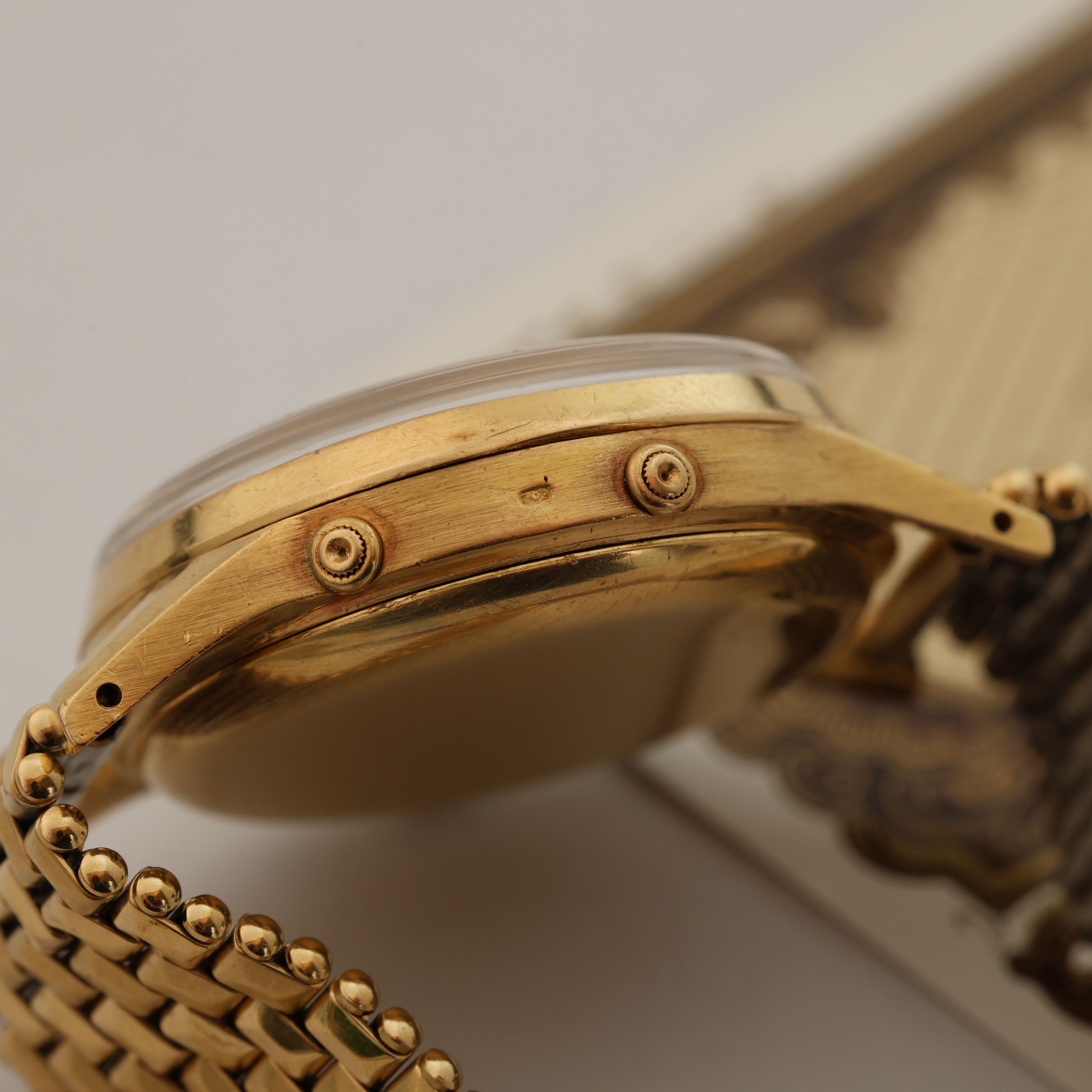 Heuer Triple Date Chronograph, photo 6 of 10