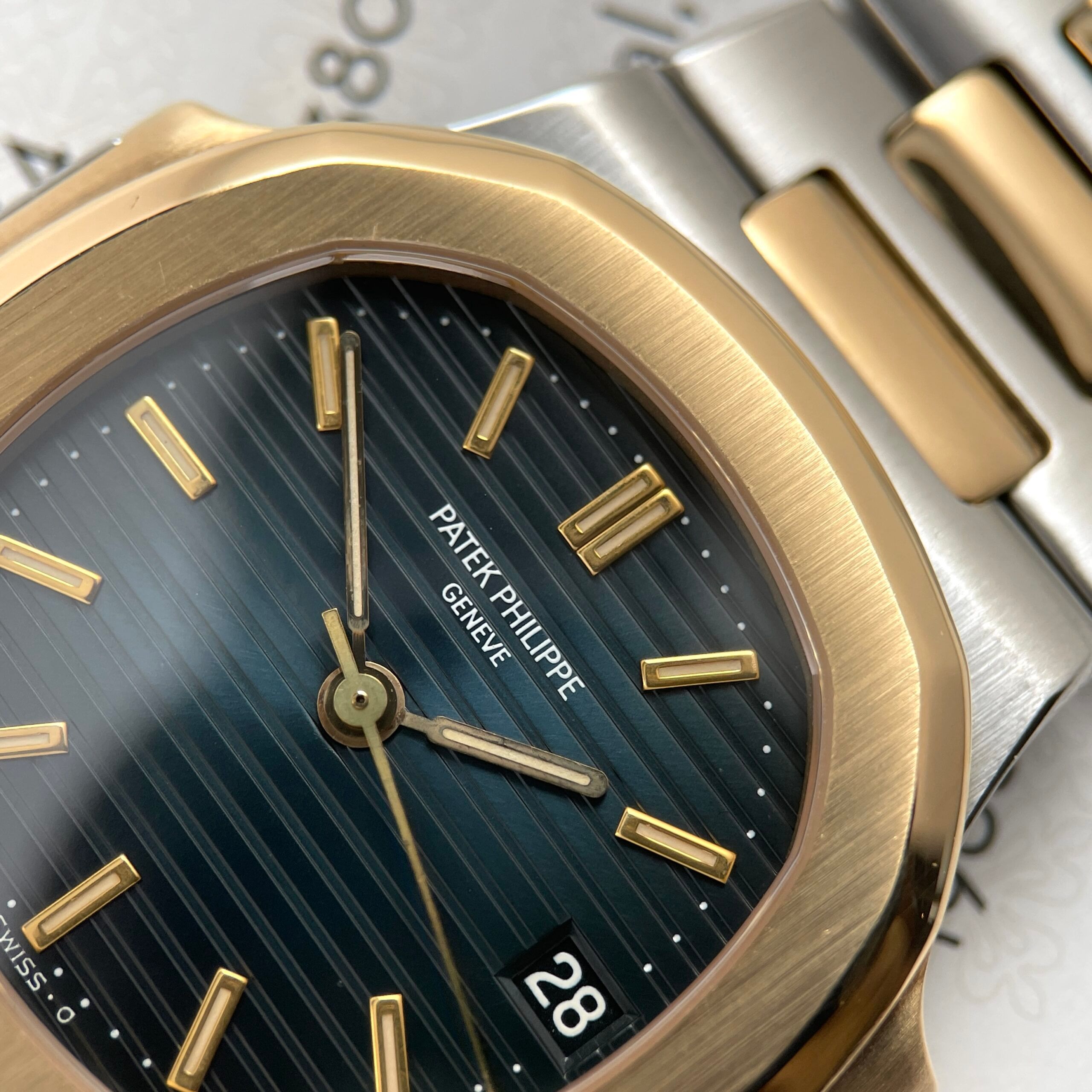 Patek Philippe Nautilus 3800/1 Blue Dial with Extract of Archives, photo 6 of 15