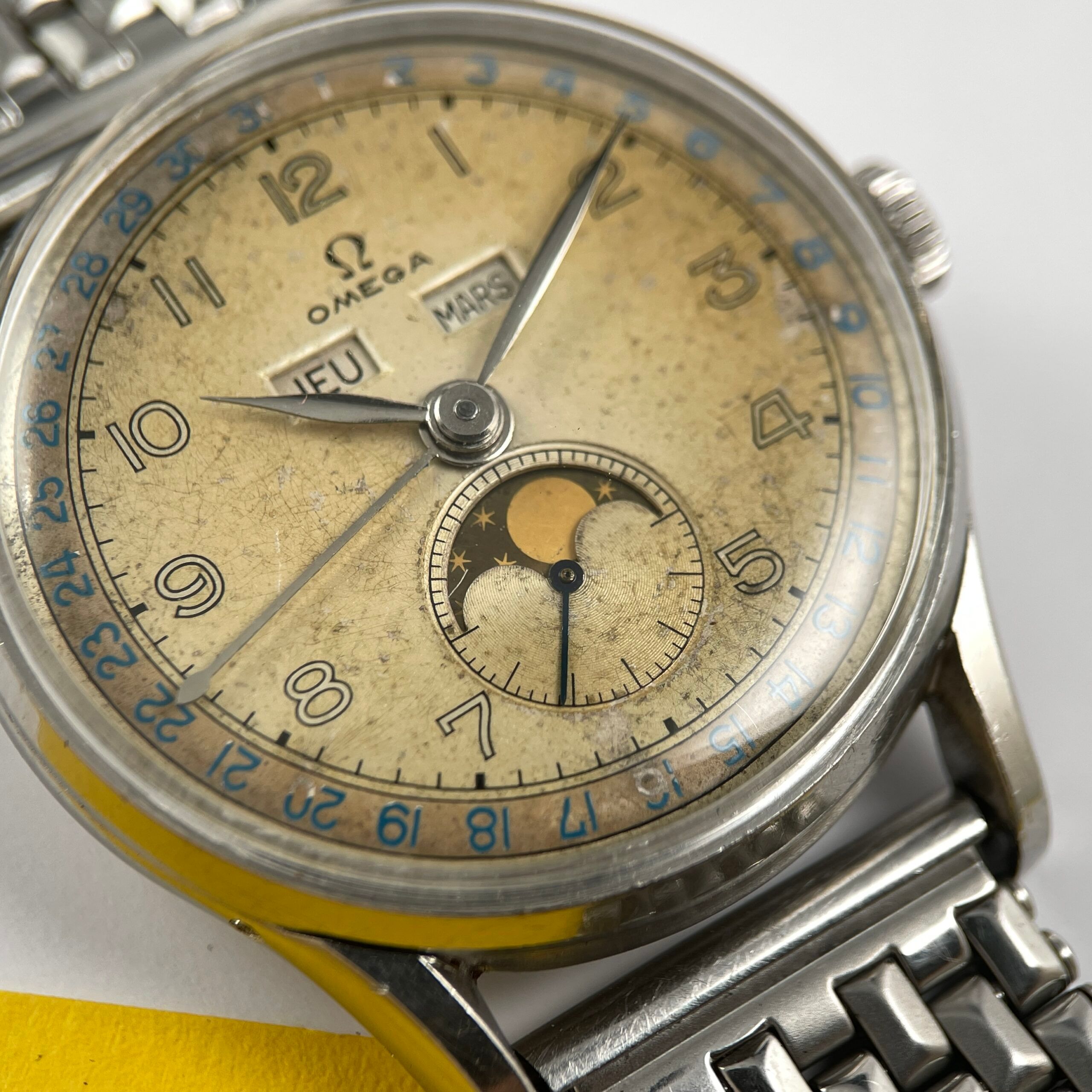 Omega Cosmic Triple Date Moon Phase, photo 7 of 13