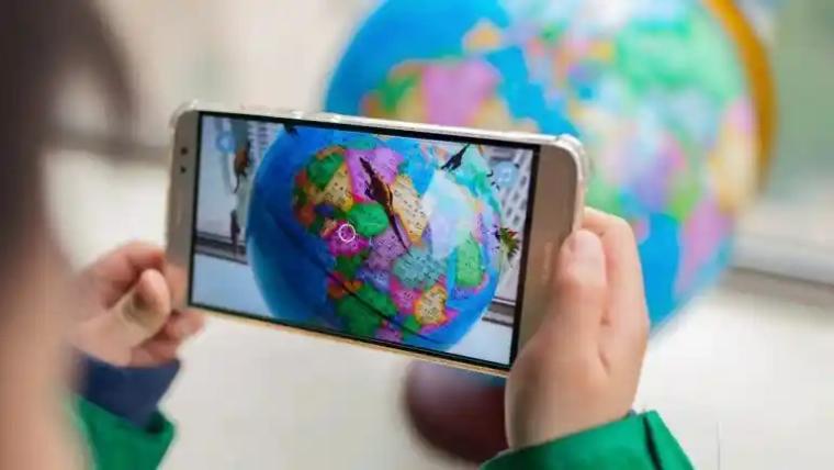 Augmented-Reality-in-Education_1-768x432 (1)