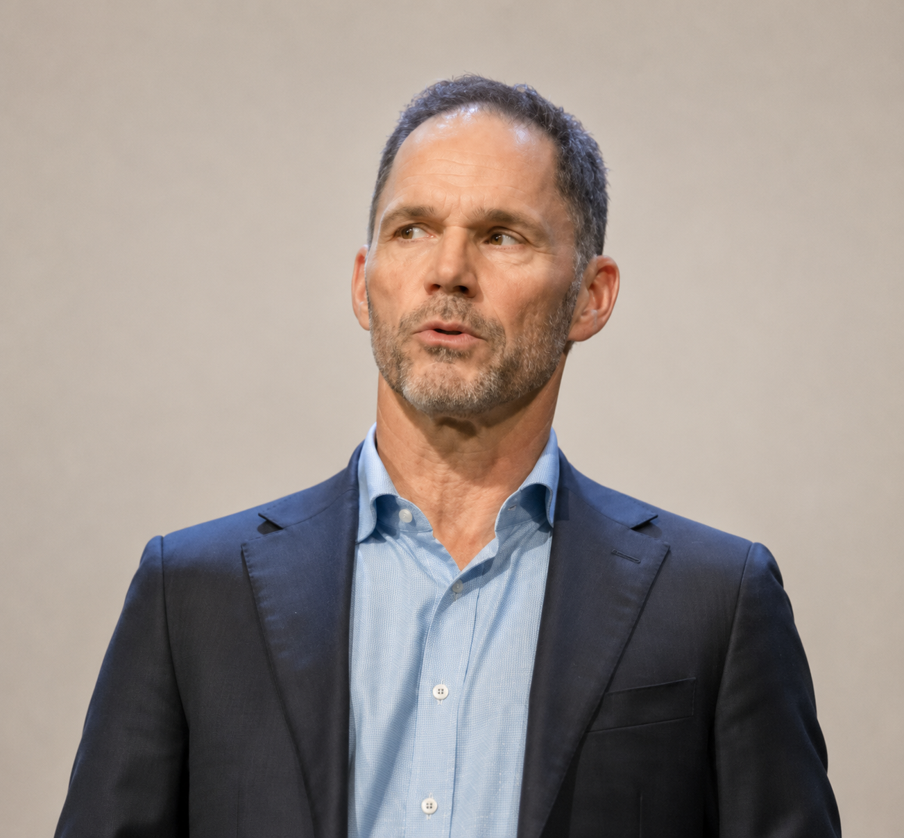 Portrait of Scott Mueller