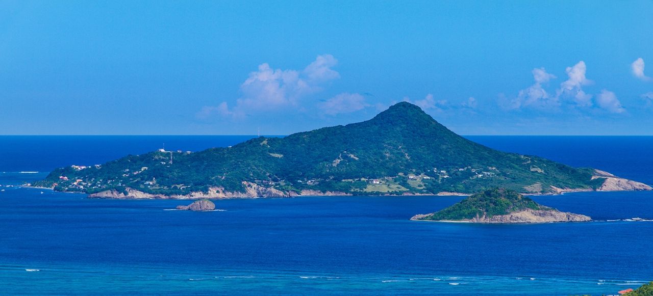 Petite Martinique and Dominique, Grenada
