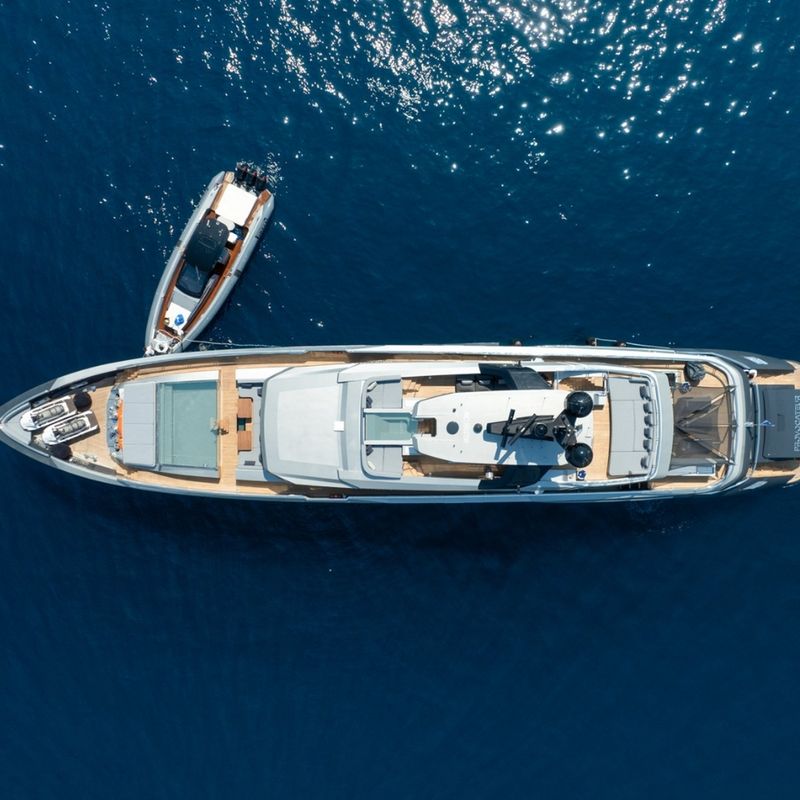 Top 3 Grenadines Yacht Charters for 10 to 12 Guests