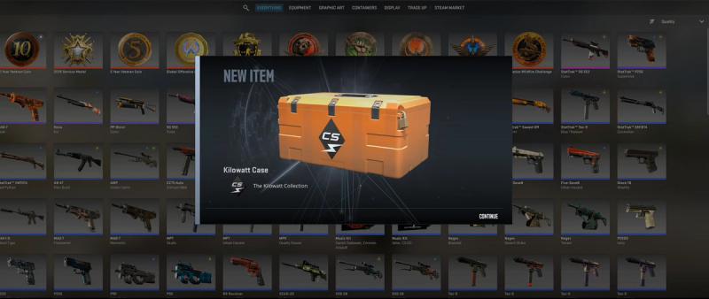 Counter-Strike game screen showing a "NEW ITEM" popup with an orange "Kilowatt Case" against a background of various weapon skins.
