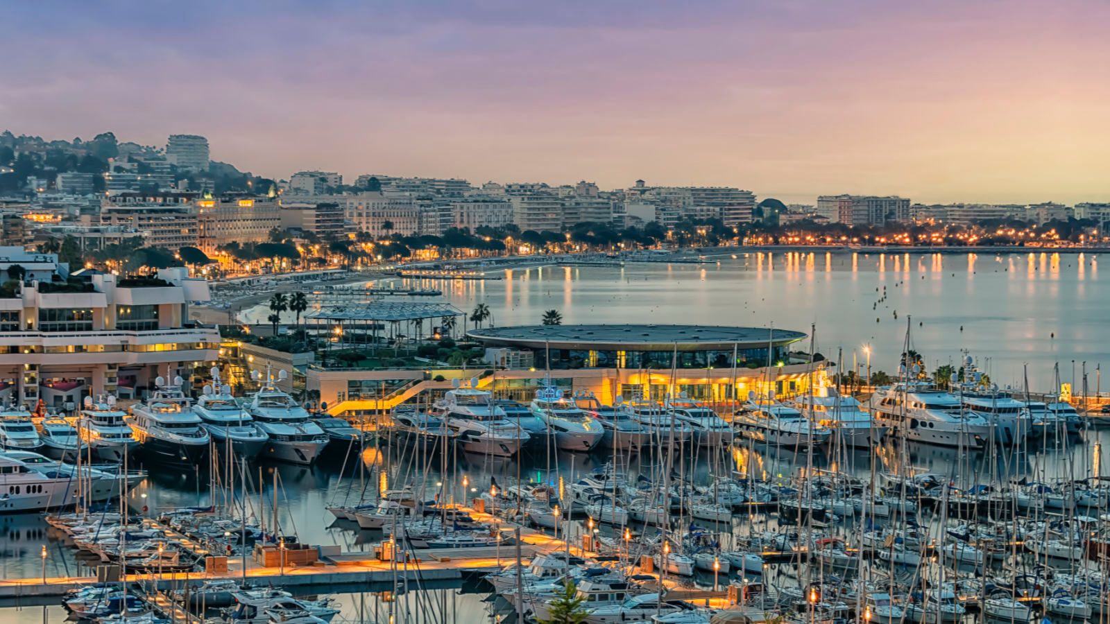 an image of Cannes hotels