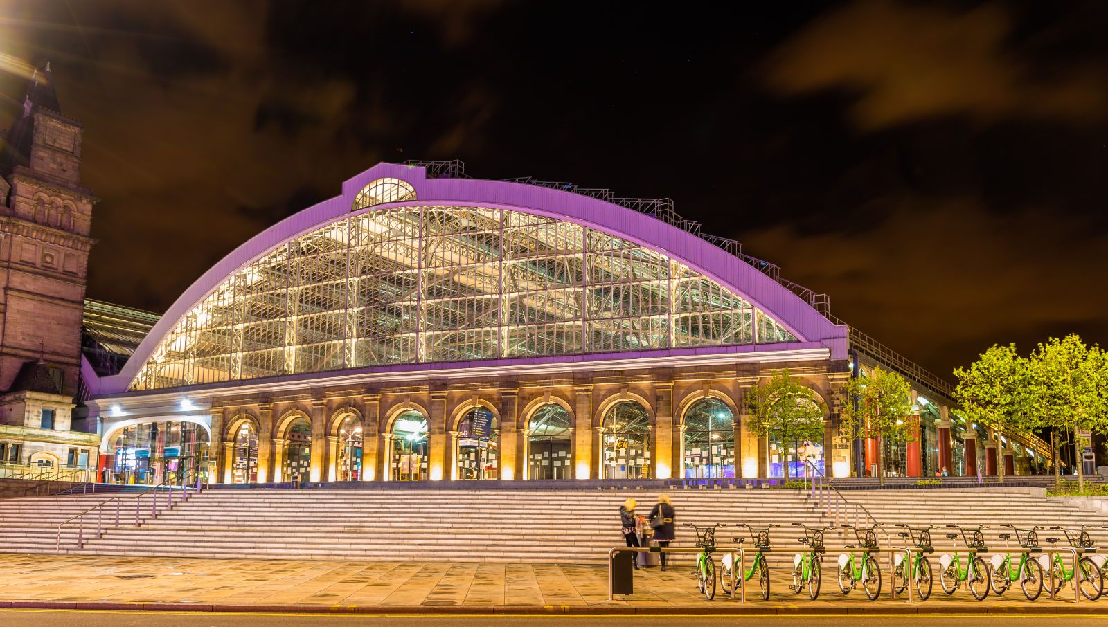 an image of Hotels near Liverpool Lime Street Station