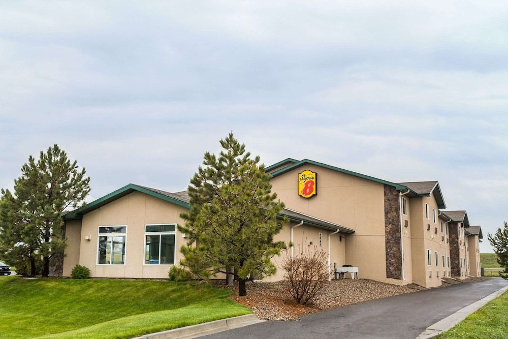 an image of Super 8