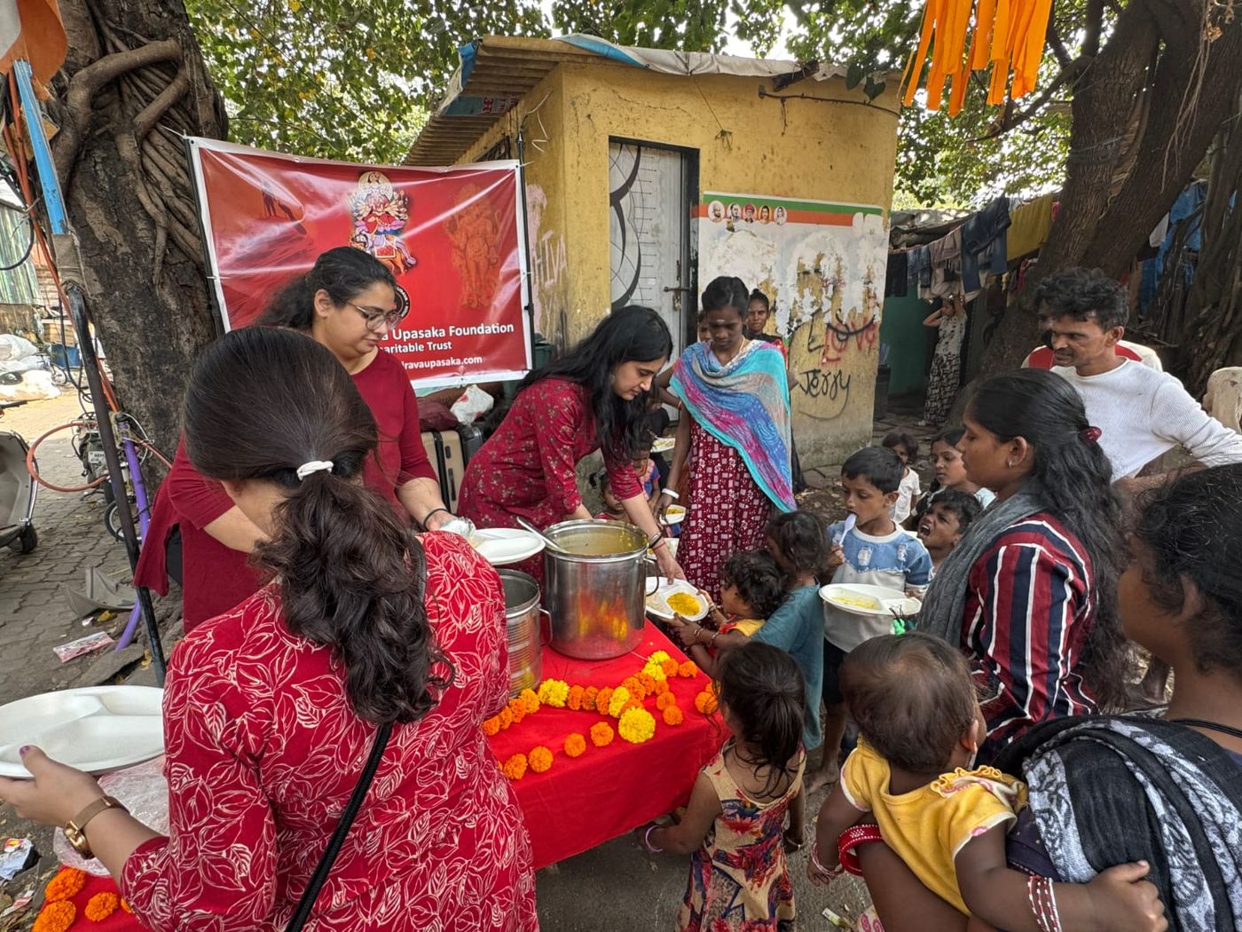 Annadāna seva by KBUF (7)