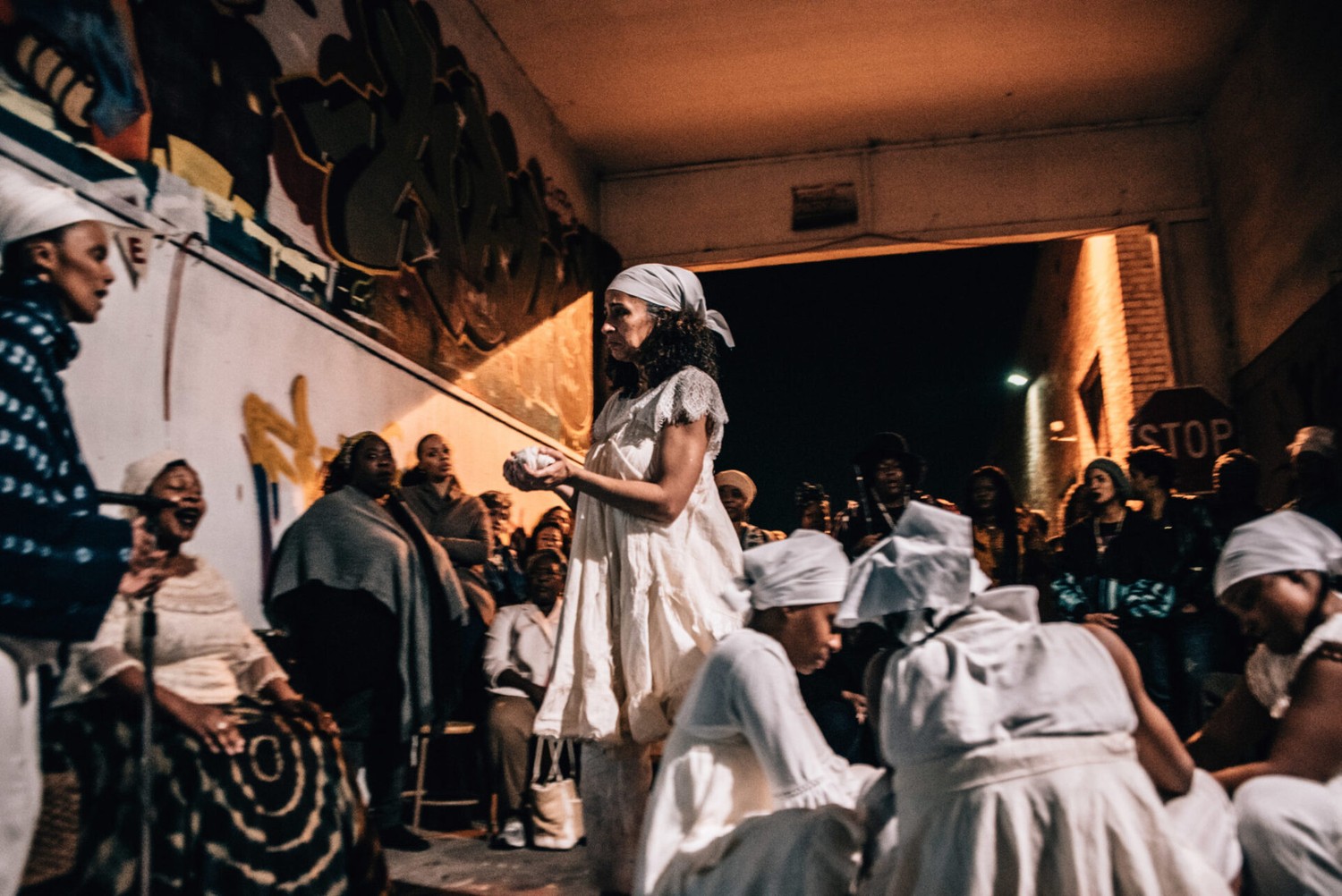 House/Full of Blackwomen Episode: "passing/through/the great middle," ritual performance at East Side Arts Center, February 2018. Photo by Robbie Sweeny.