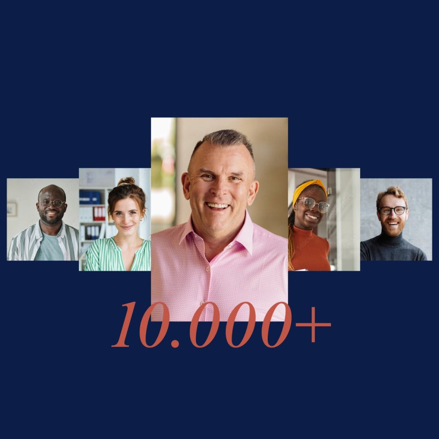 Collage of five diverse, smiling people with "10.000+" written below them.