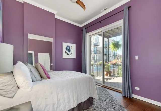 La habitación morada.