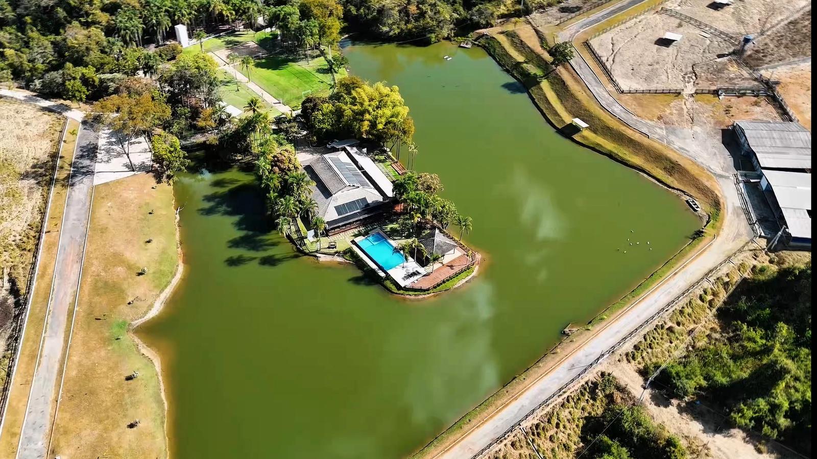FAZENDA DE ALTO PADRÃO À VENDA EM SILVÂNIA – GO
