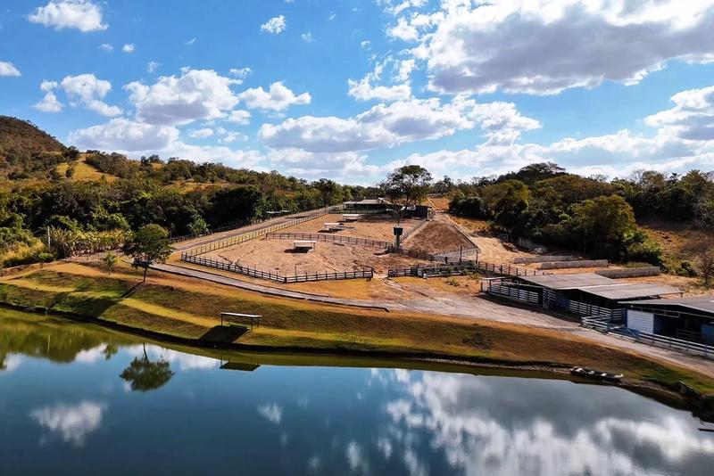 FAZENDA DE ALTO PADRÃO À VENDA EM SILVÂNIA – GO, imagem 3