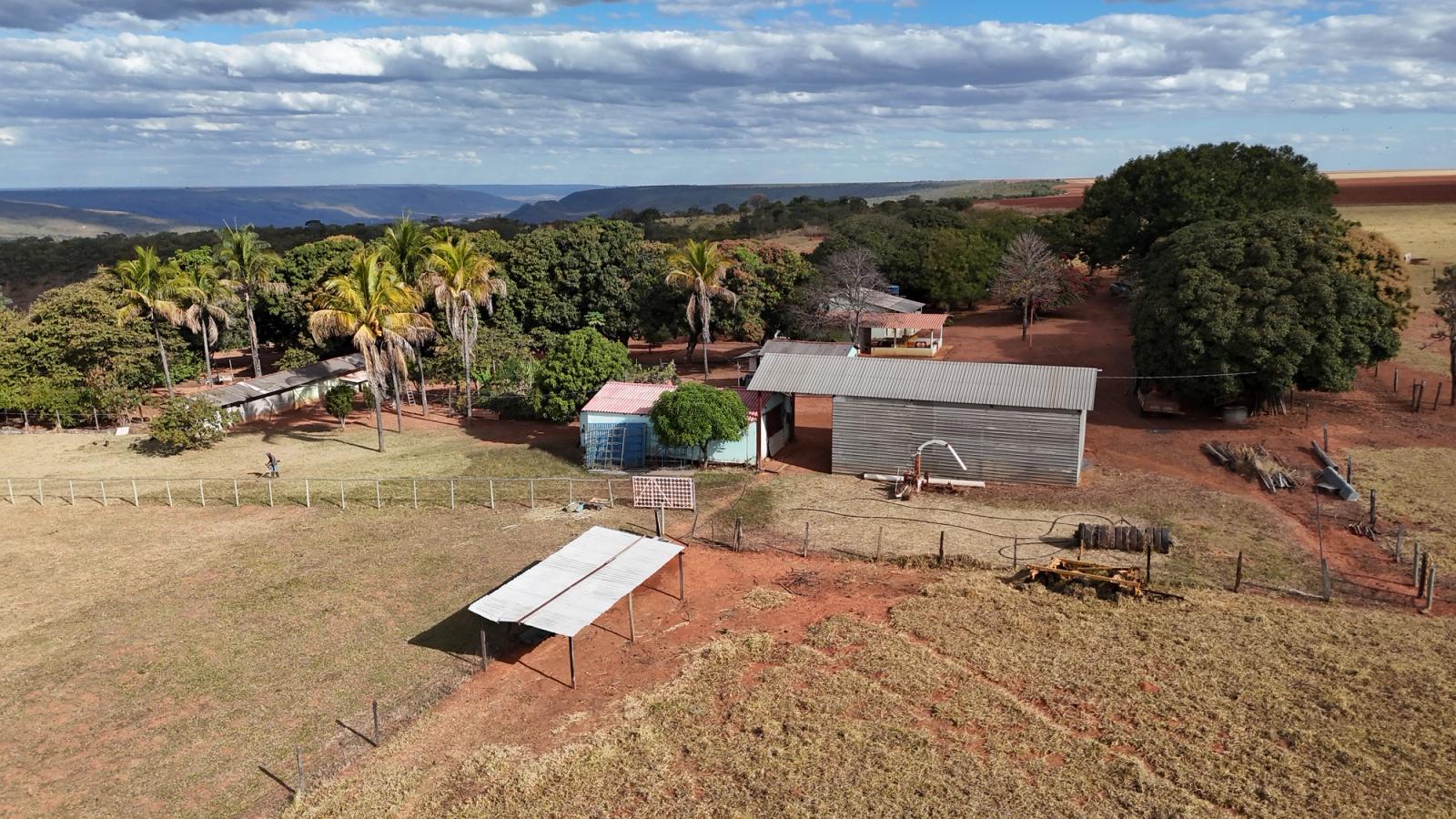 FAZENDA 546 HECTARES EM BURITIS-MG | RICA EM ÁGUA | 14 PASTOS | ÁREA DE LAZER COMPLETA | R$ 7,5 MILHÕES