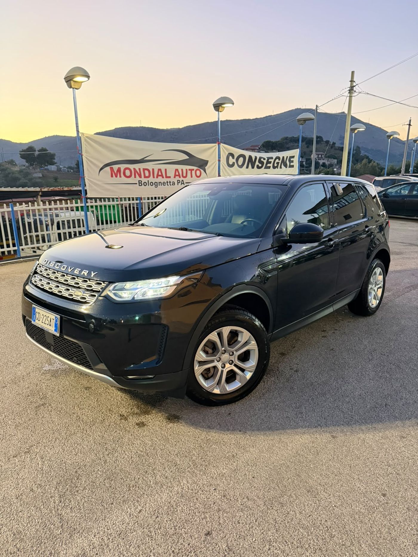 LAND ROVER Discovery Sport 2.0. TD4 180 CV AWD CV AWD Auto R-Dinamic  HSE – foto 2