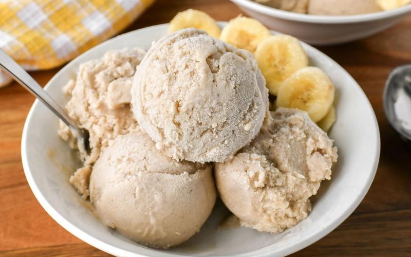 How to Make Banana Ice Cream at Home
