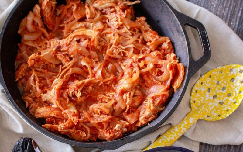 Chicken Tinga: How One Smoky Sauce Turns Plain Chicken Into Something Special